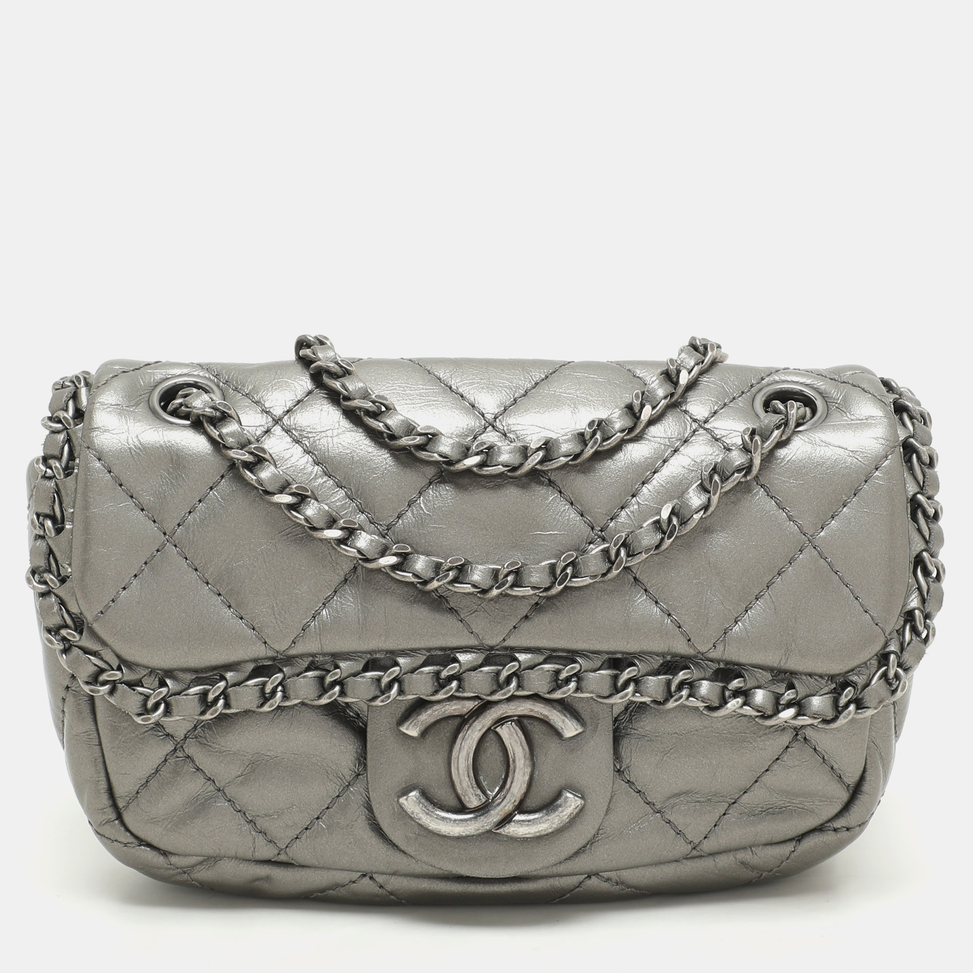 

Chanel Silver Quilted Crinkled Leather Mini Chain Me Bag