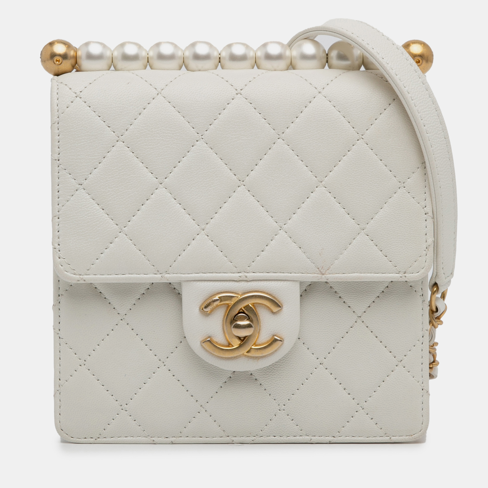 

Chanel White Small Lambskin Chic Pearls Flap