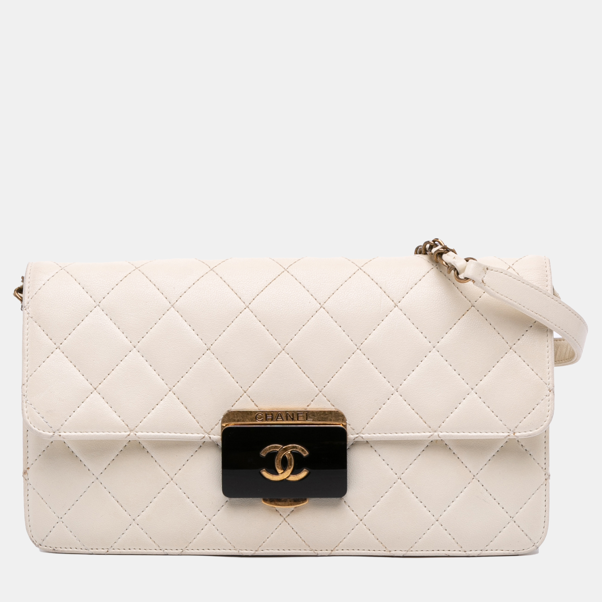 

Chanel White Medium Sheepskin Beauty Lock Flap