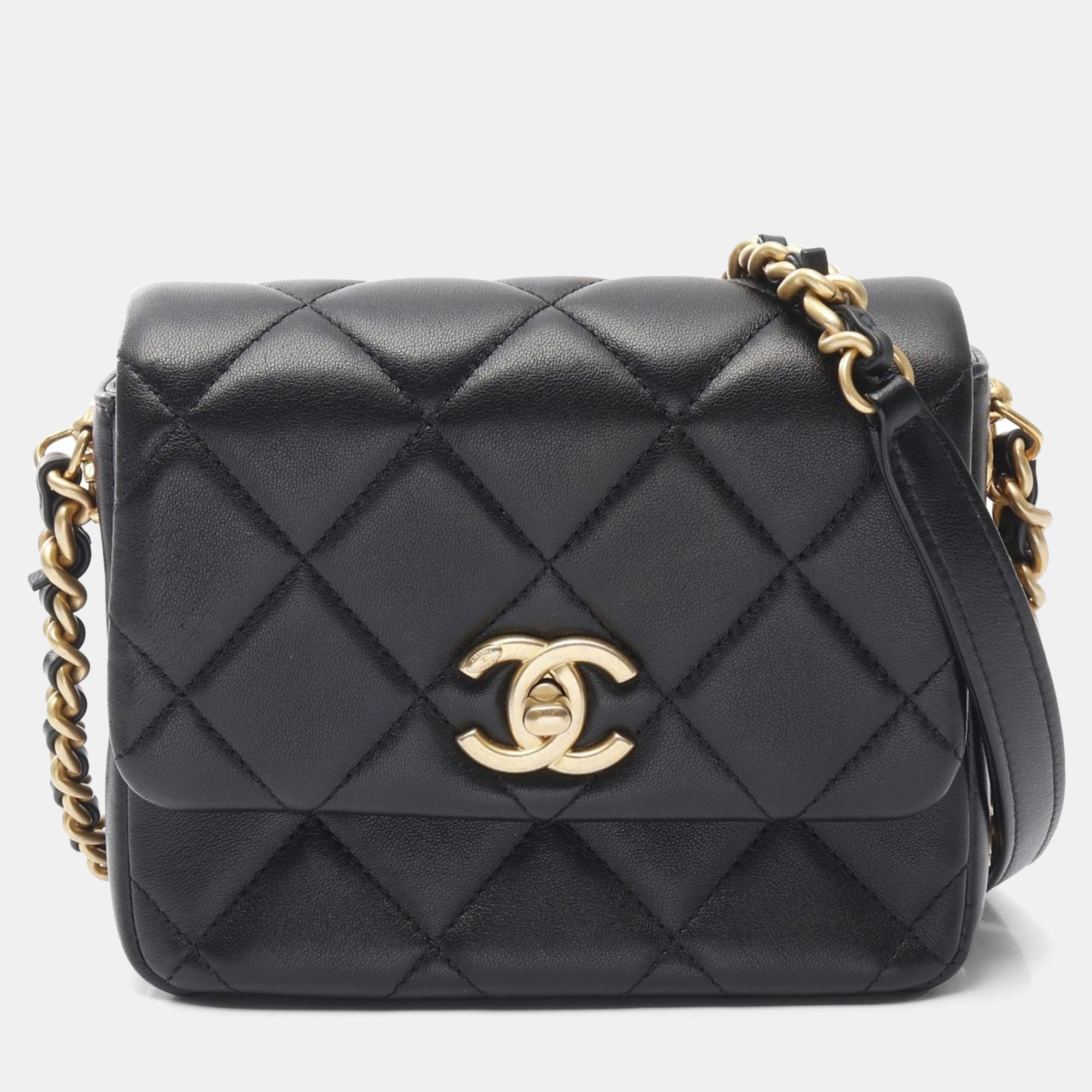 

Chanel Matelasse Chain Shoulder Bag Lamb Sheep Leather Black