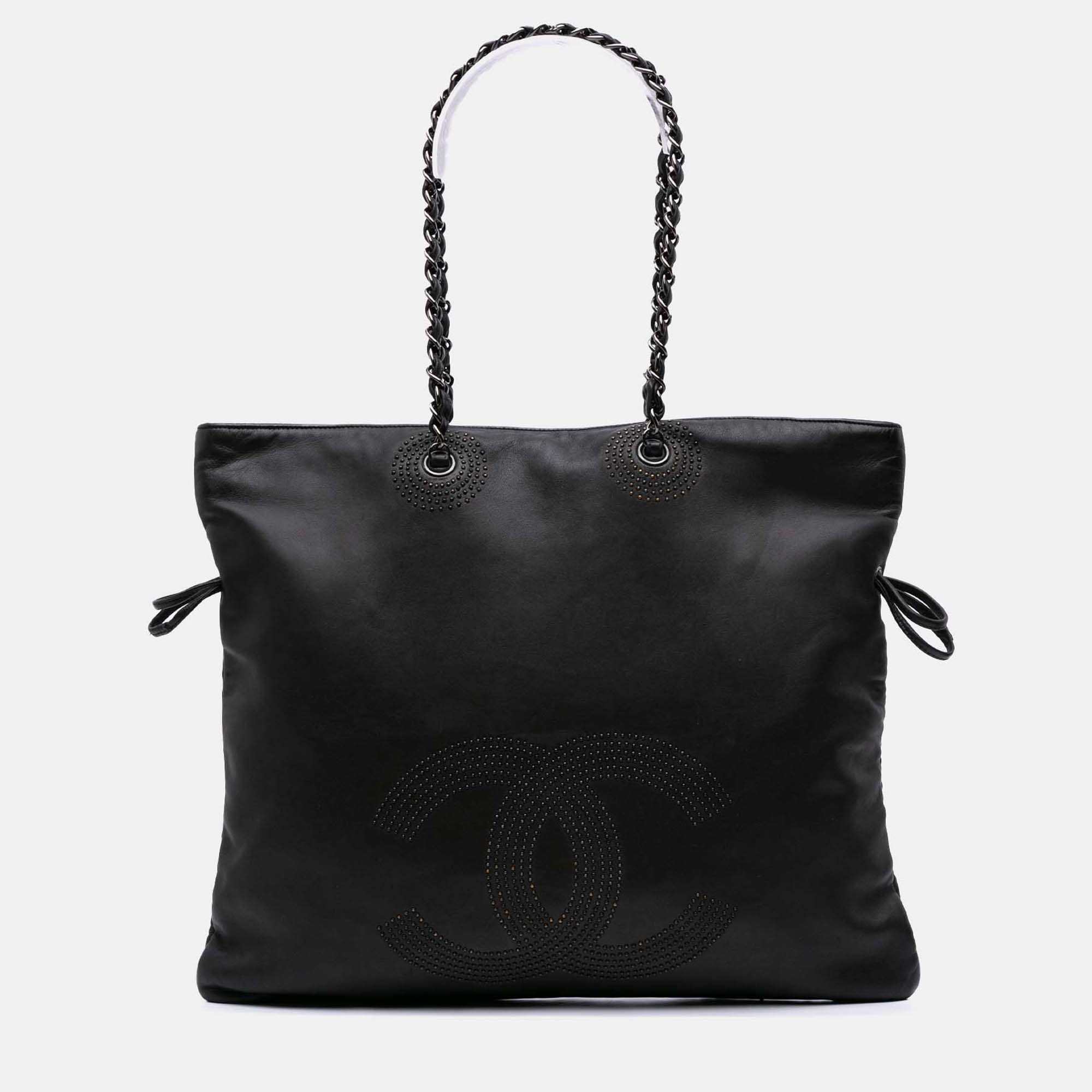 

Chanel Black CC Lambskin Studded Bonbons Tote