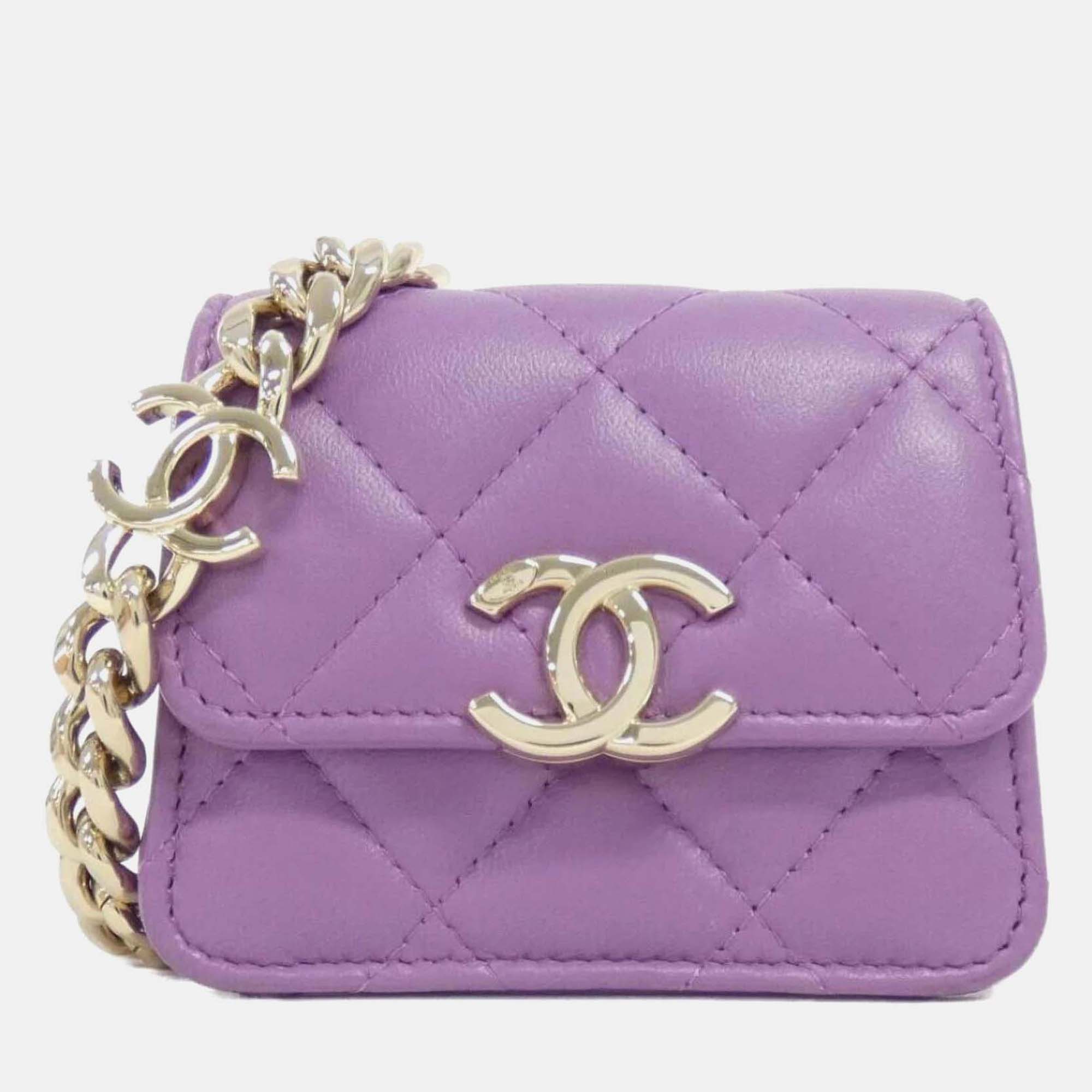 

Chanel Purple Chain Clutch