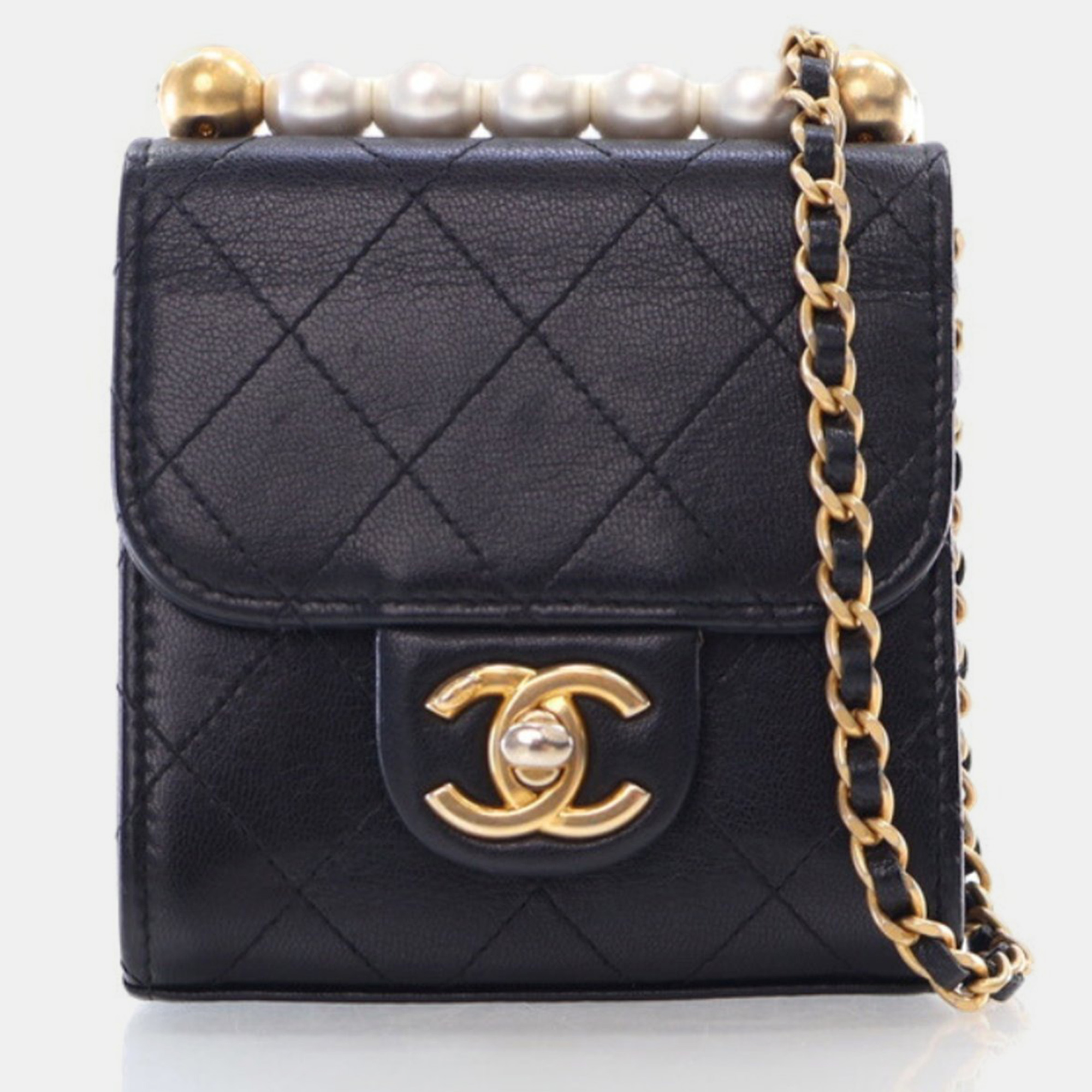 

Chanel Chic Pearl Black Goatskin Clutch Bag