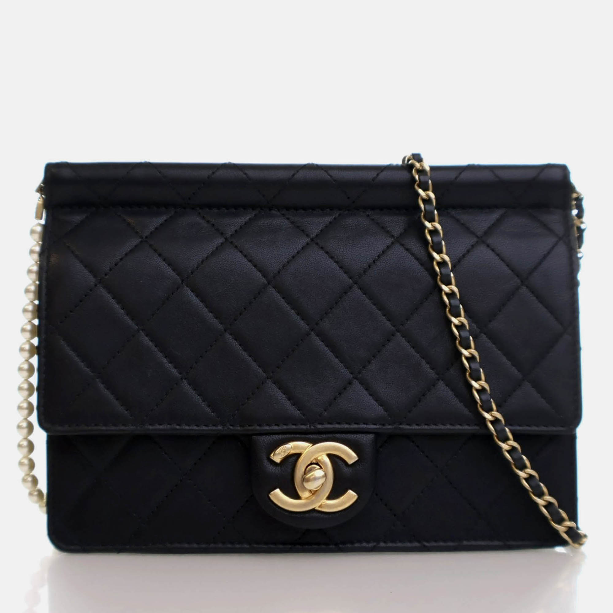 

Chanel Medium Black Lambskin Chic Pearls Flap Bag
