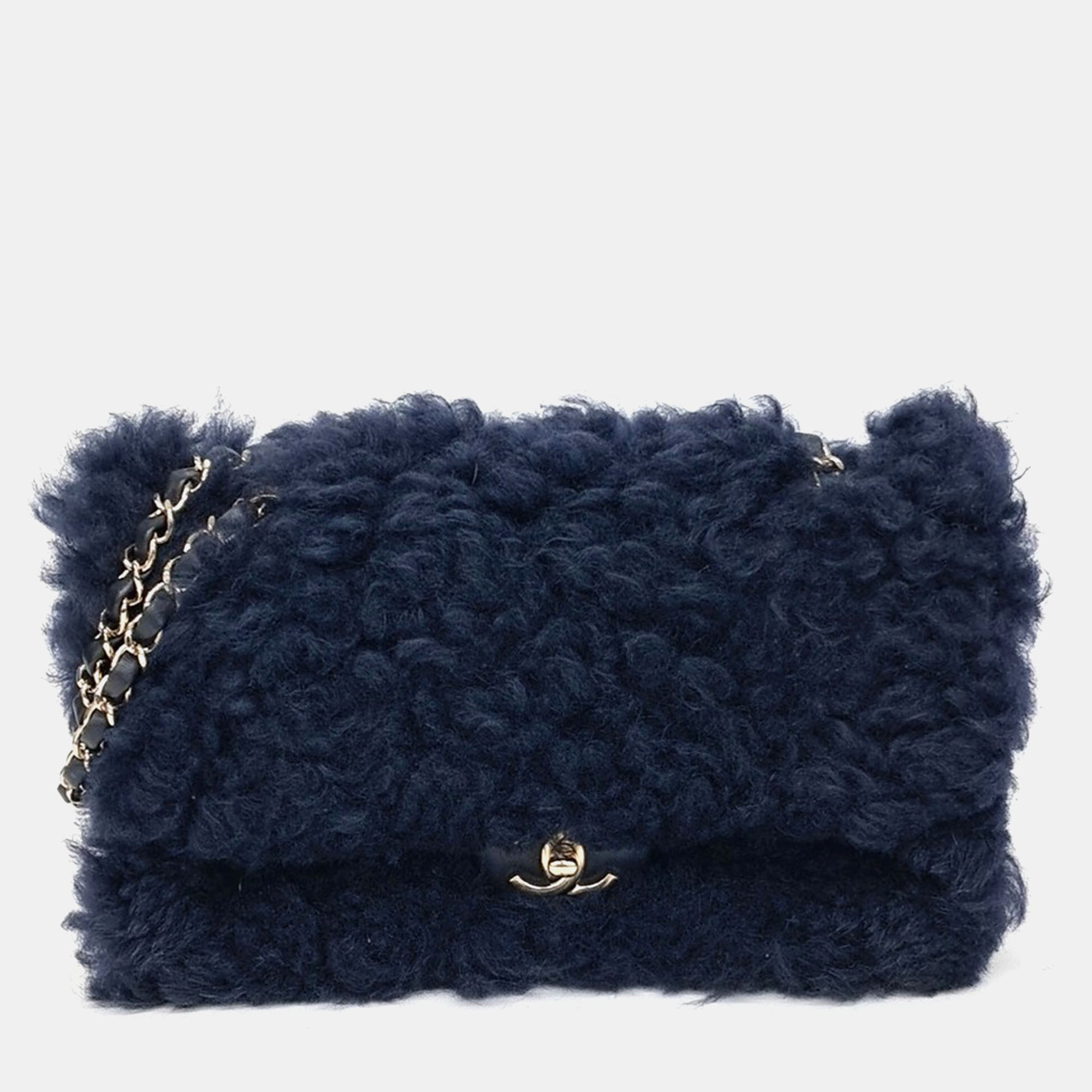 

Chanel Navy Blue Fur shearling chain shoulder bag