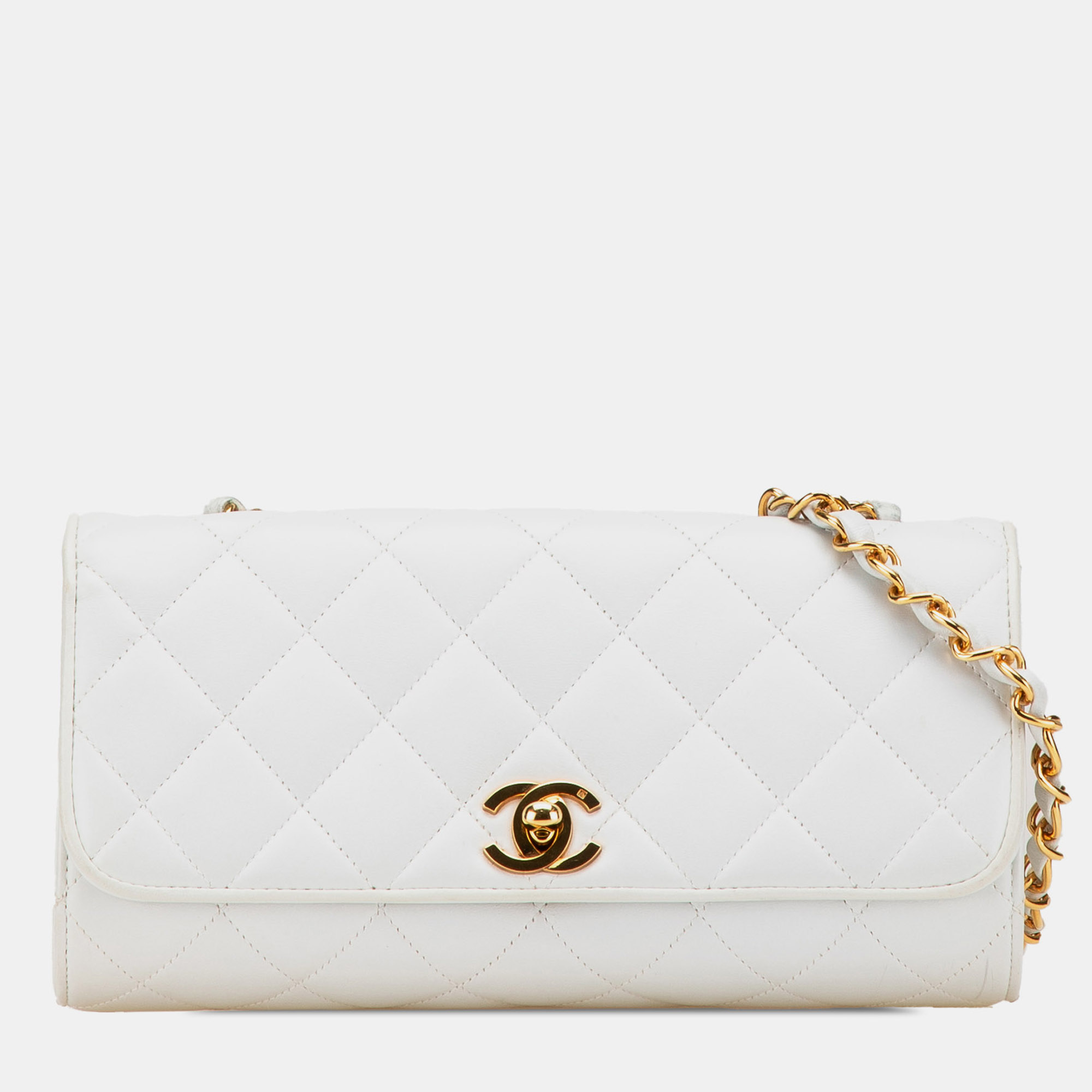 Pre-owned Chanel White Small Cc Quilted Lambskin Flap Clutch On Chain