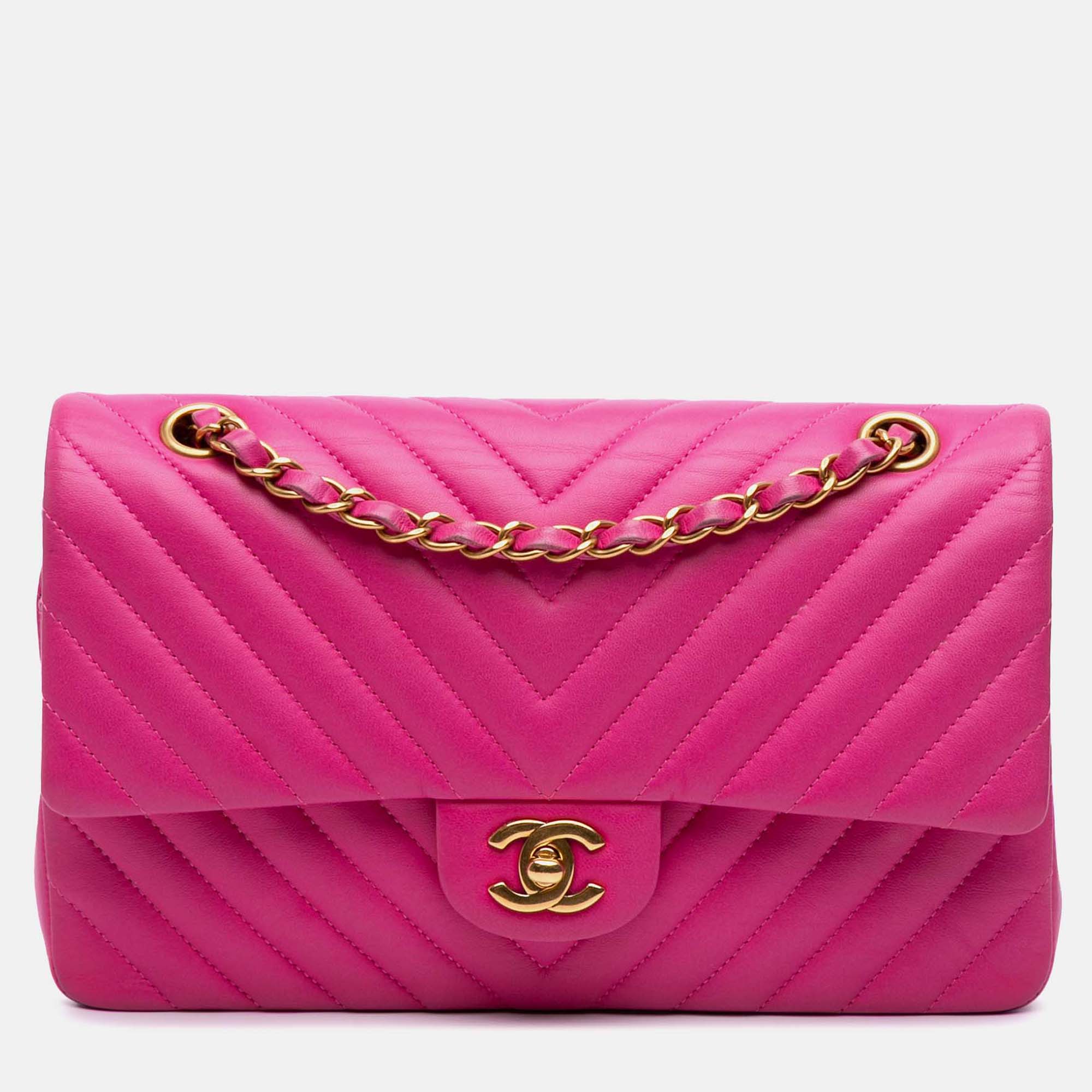 

Chanel Pink Medium Classic Chevron Lambskin Double Flap