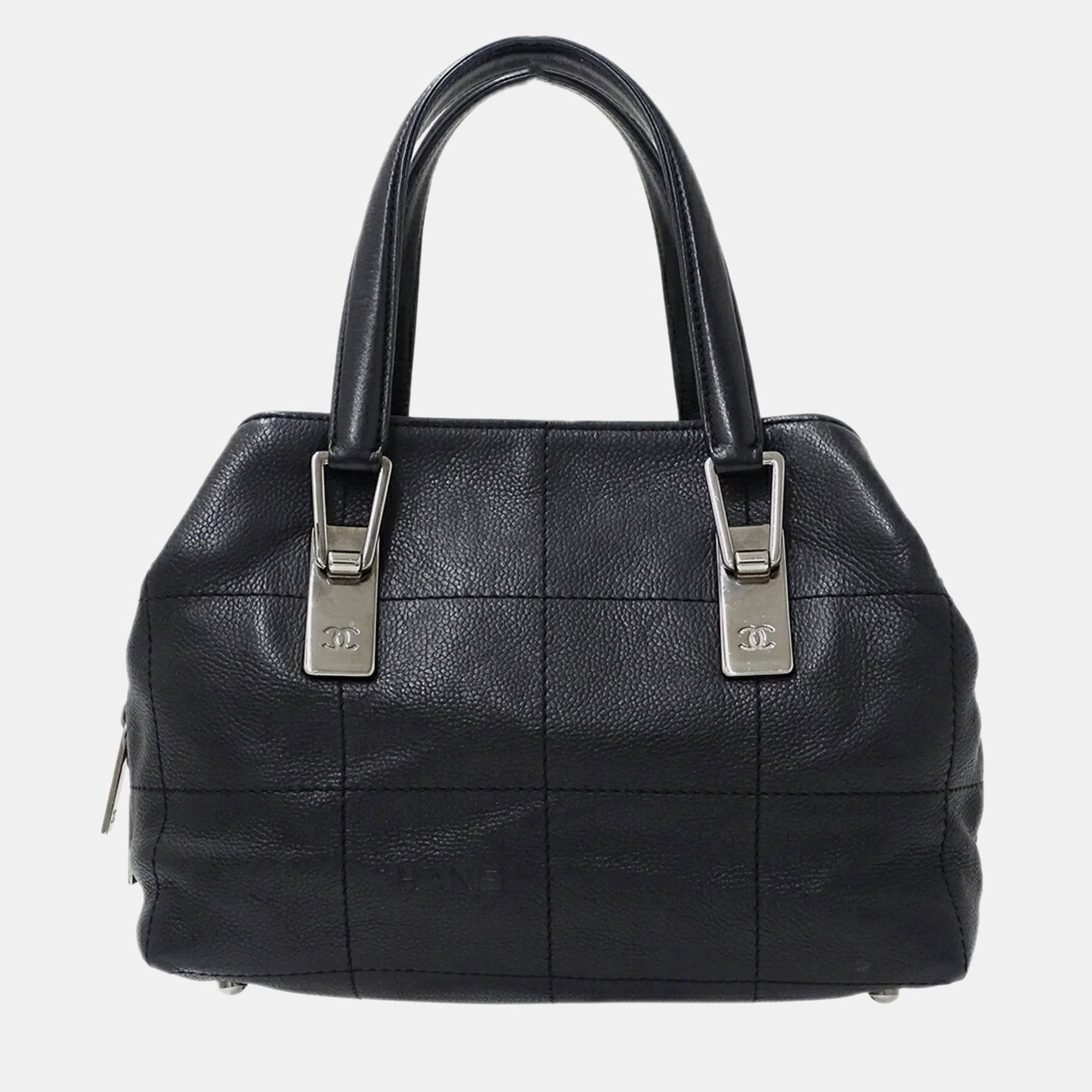

Chanel Chocolate Bar Caviar Skin Black Handbag