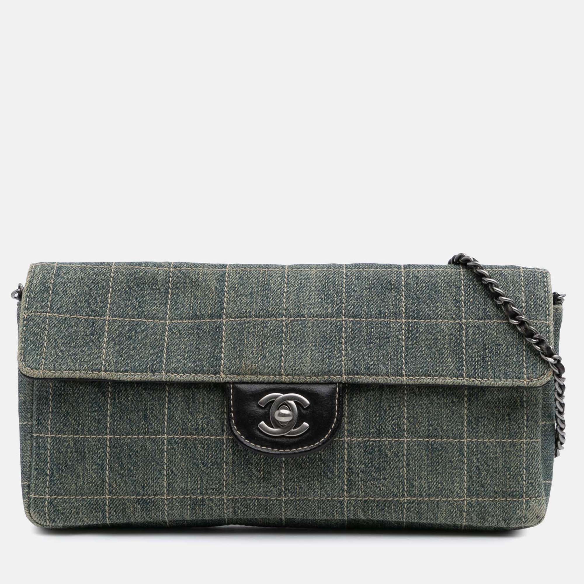 Pre-owned Chanel Blue Cc Chocolate Bar Denim East West Flap