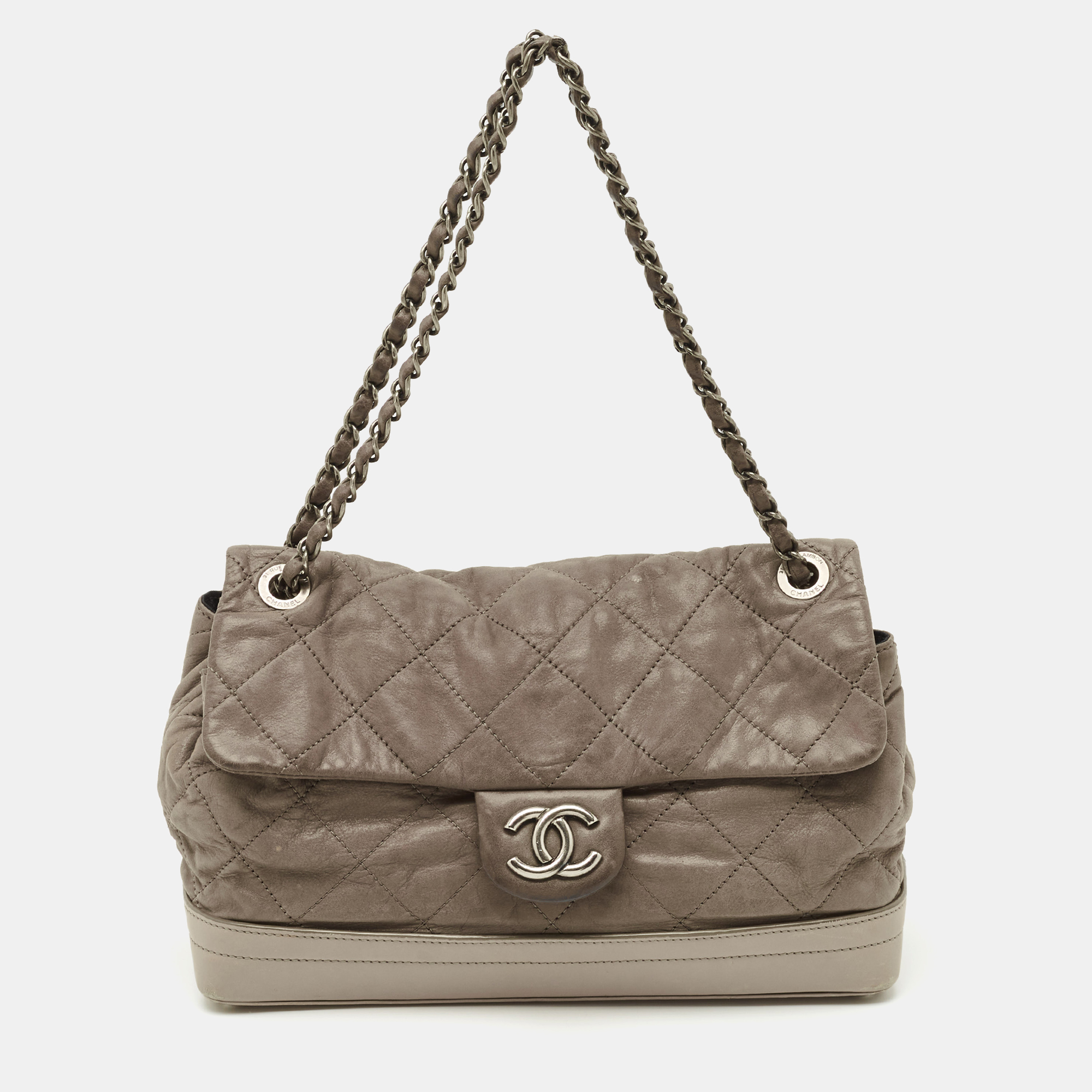 

Chanel Beige Quilted Iridescent Leather VIP Flap Shoulder Bag