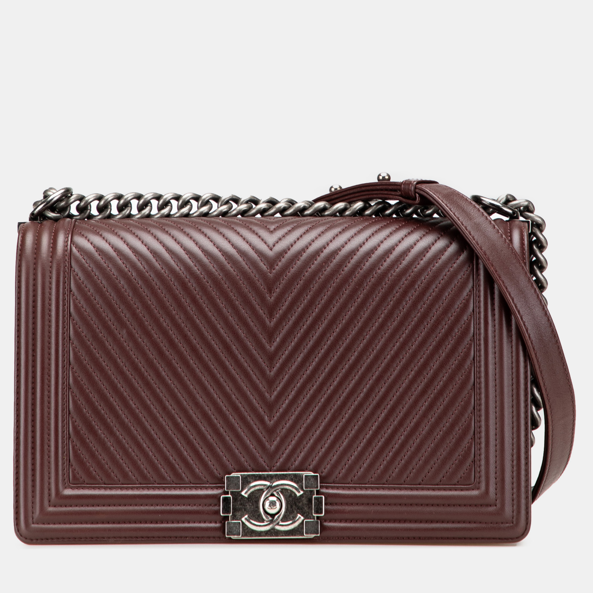 

Chanel Red Medium Chevron Calfskin Boy Flap