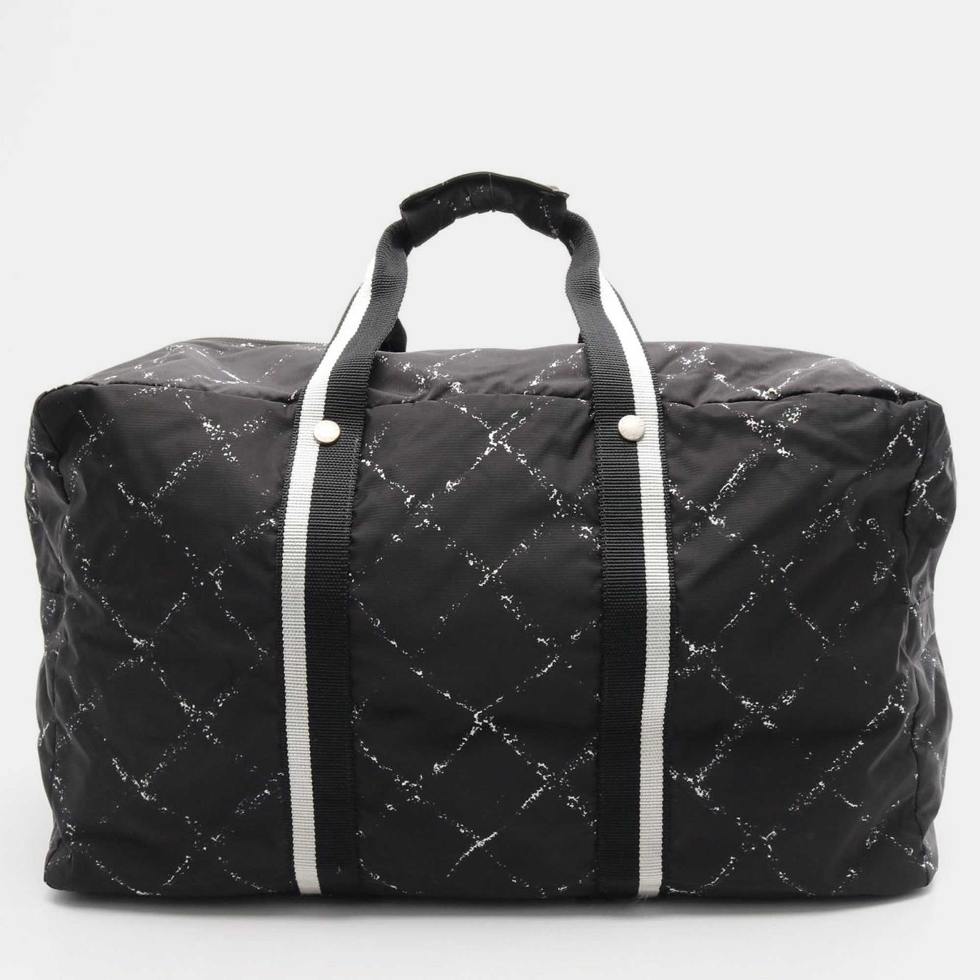

Chanel Travel Line Black White Nylon Shoulder Bag