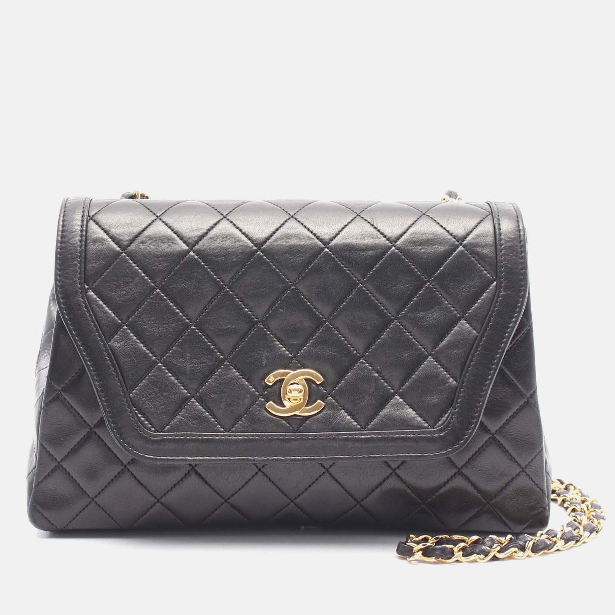 

Chanel Matelasse Single Flap Chain Crossbody Shoulder Bag Lambskin Black Ghw