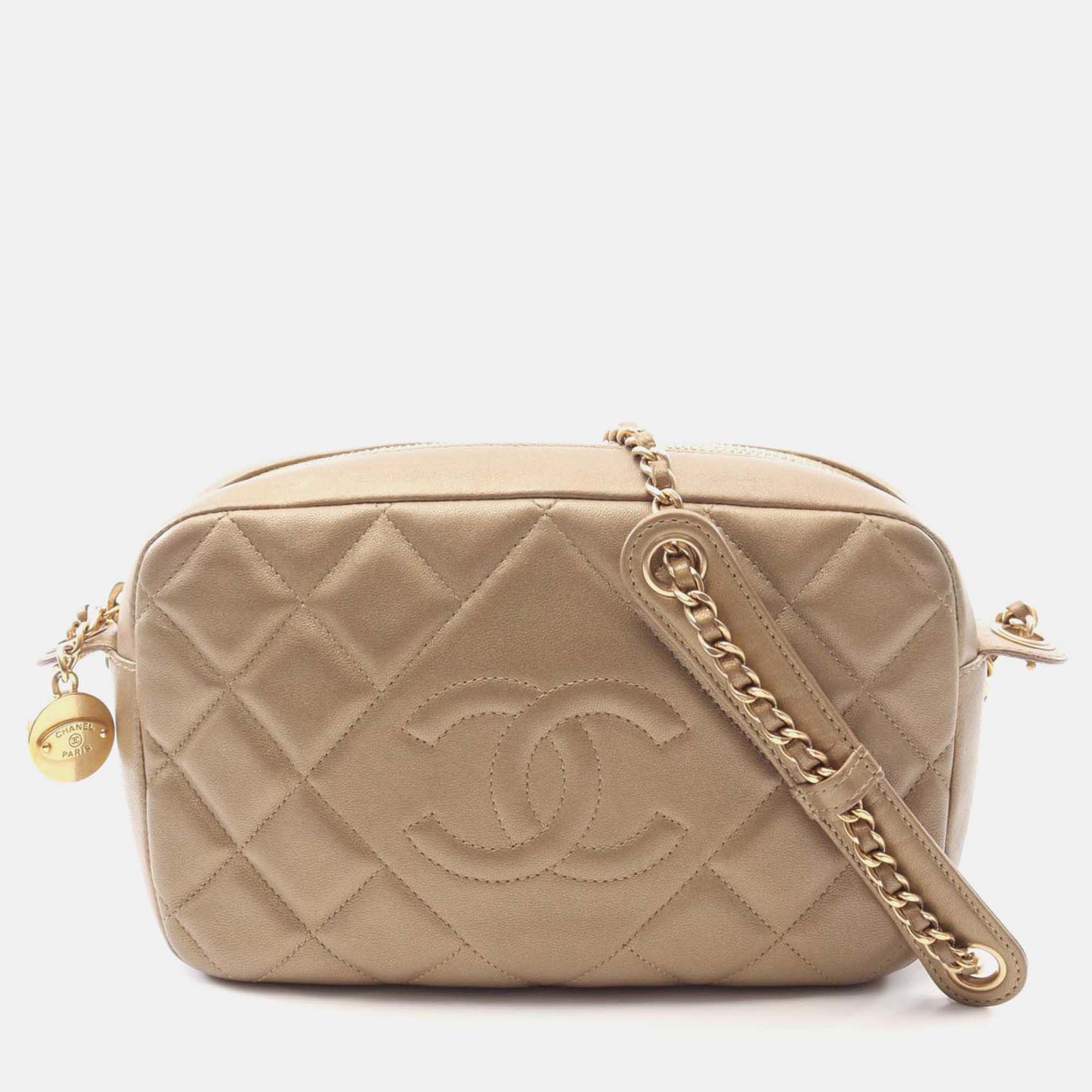 Pre-owned Chanel Matelasse Camera Shoulder Bag Lamb Skin Sheep Leather Ghw Cc