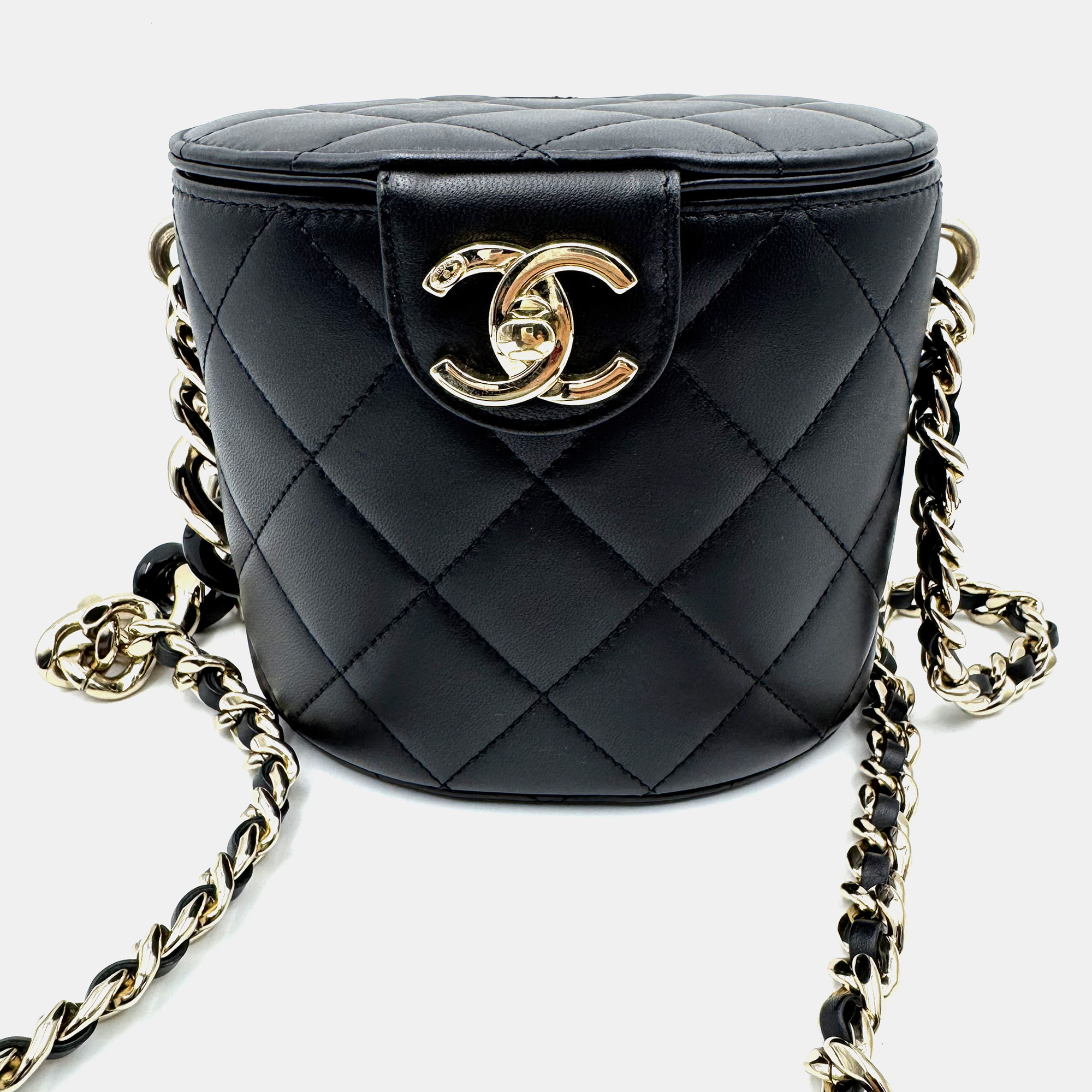 

Chanel Vanity Case Black Caviar Leather Shoulder Bag
