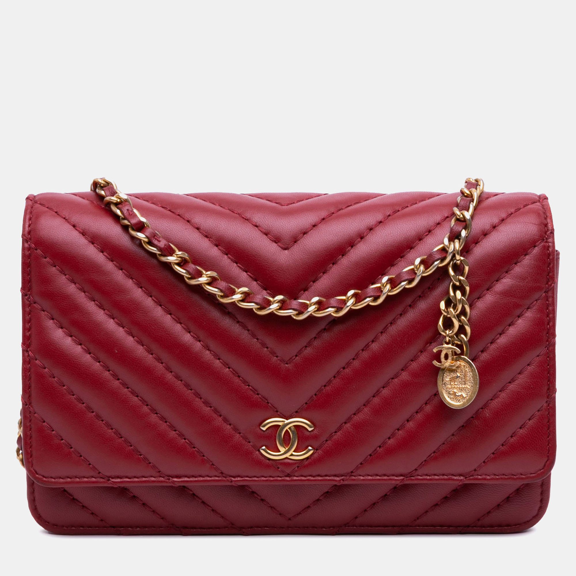 

Chanel Red Métiers d'Art CC Chevron Lambskin Wallet On Chain