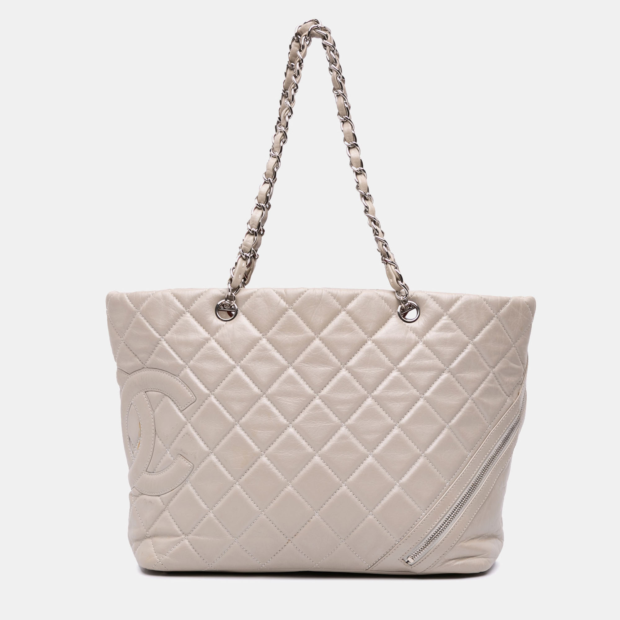 

Chanel White Large Quilted Aged Calfskin Cotton Club Tote