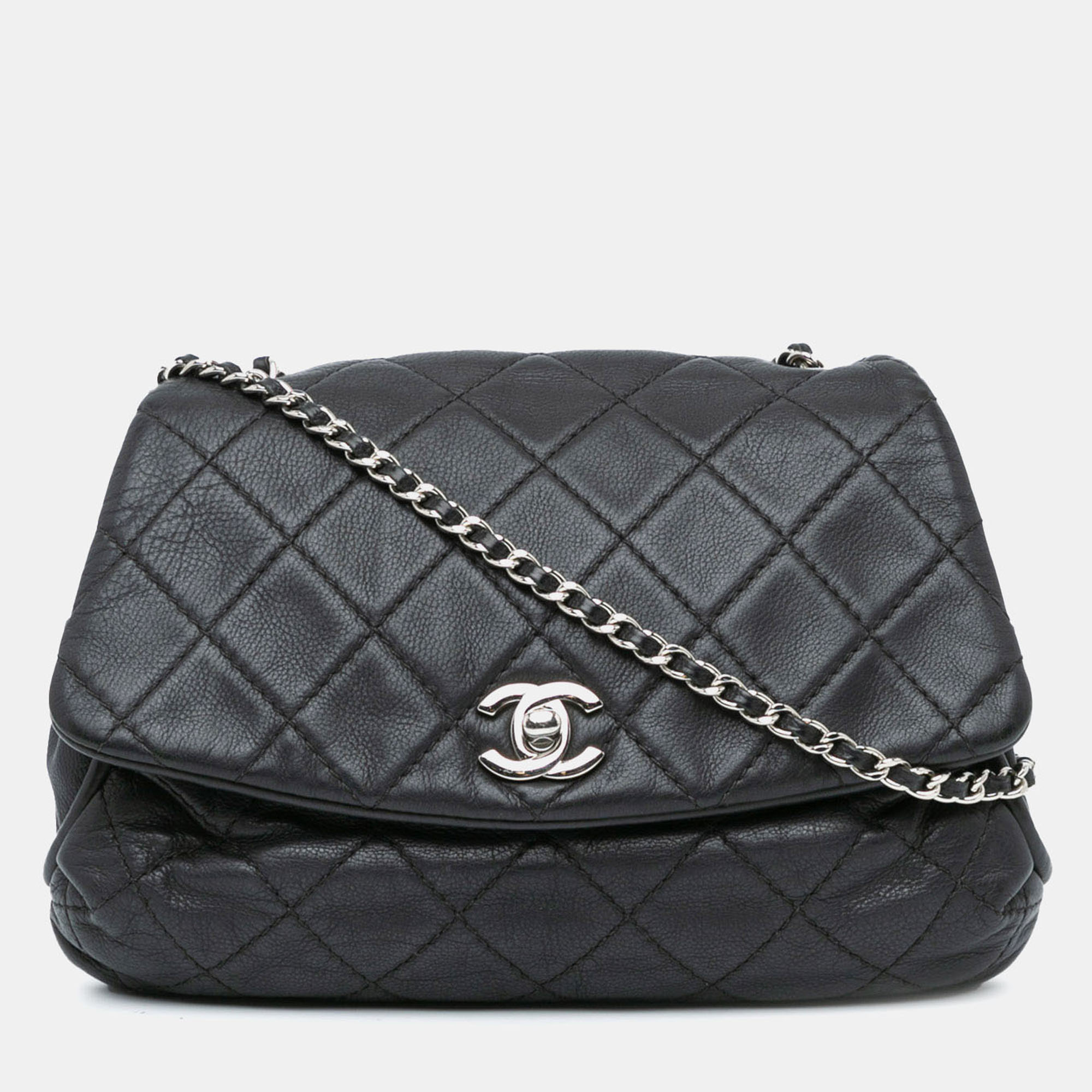 

Chanel Black Quilted Calfskin Curvy Flap