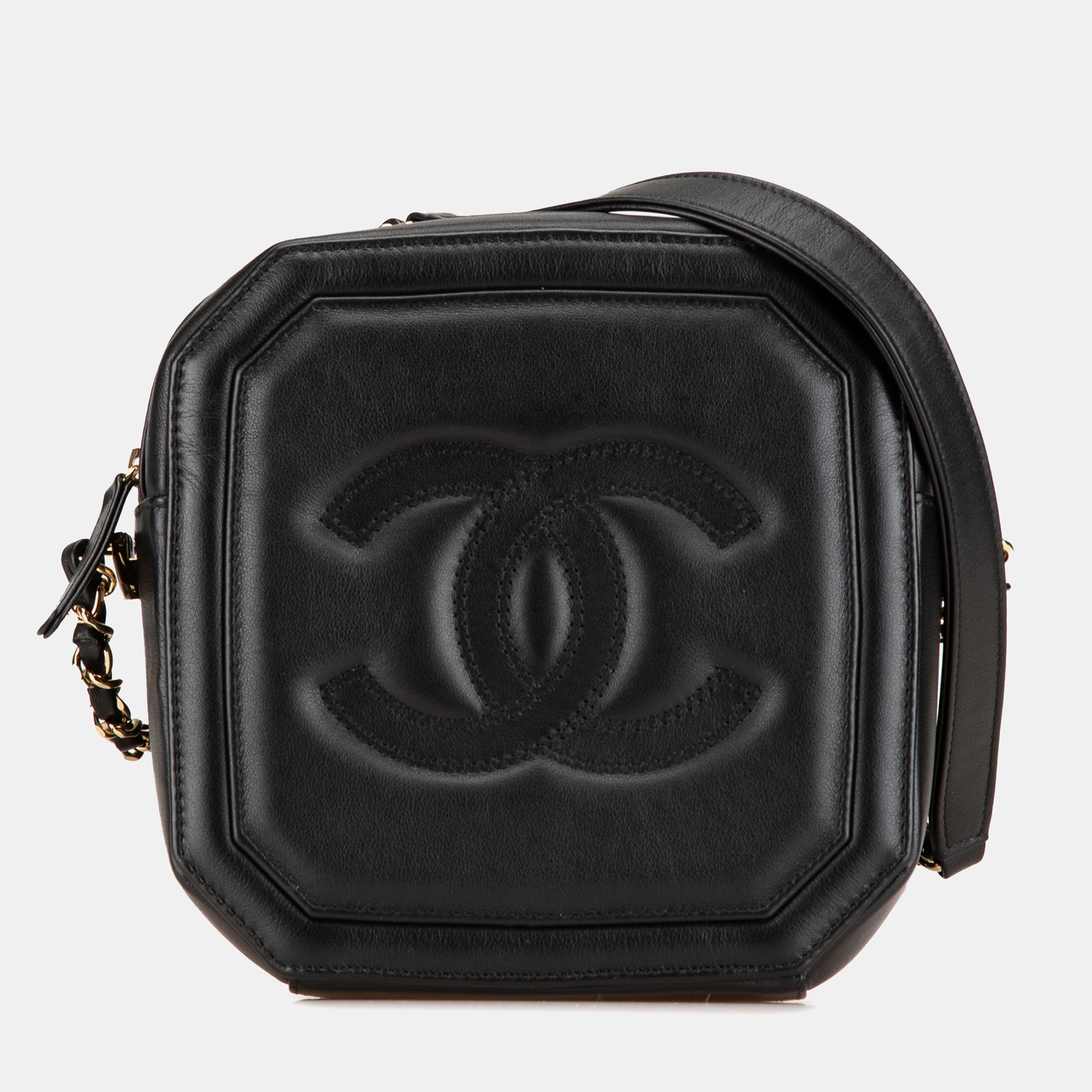 

Chanel Black CC Quilted Lambskin Octagon Camera Case