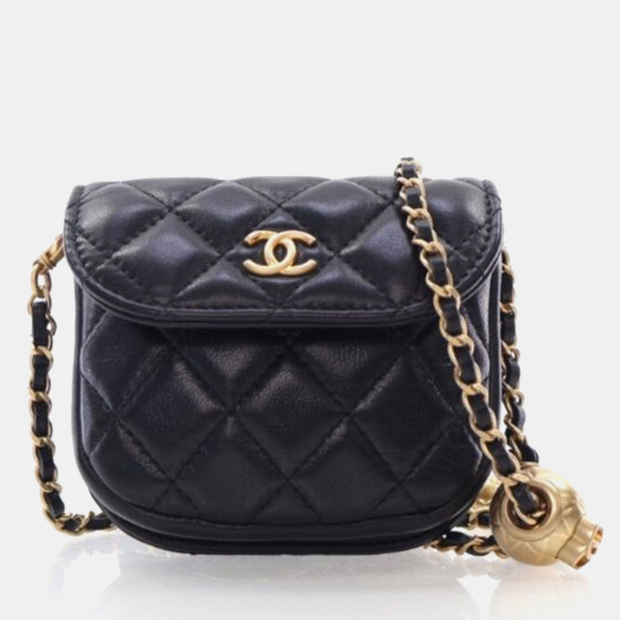 

Chanel Pearl Crush Mini Black Lambskin Waist Bag