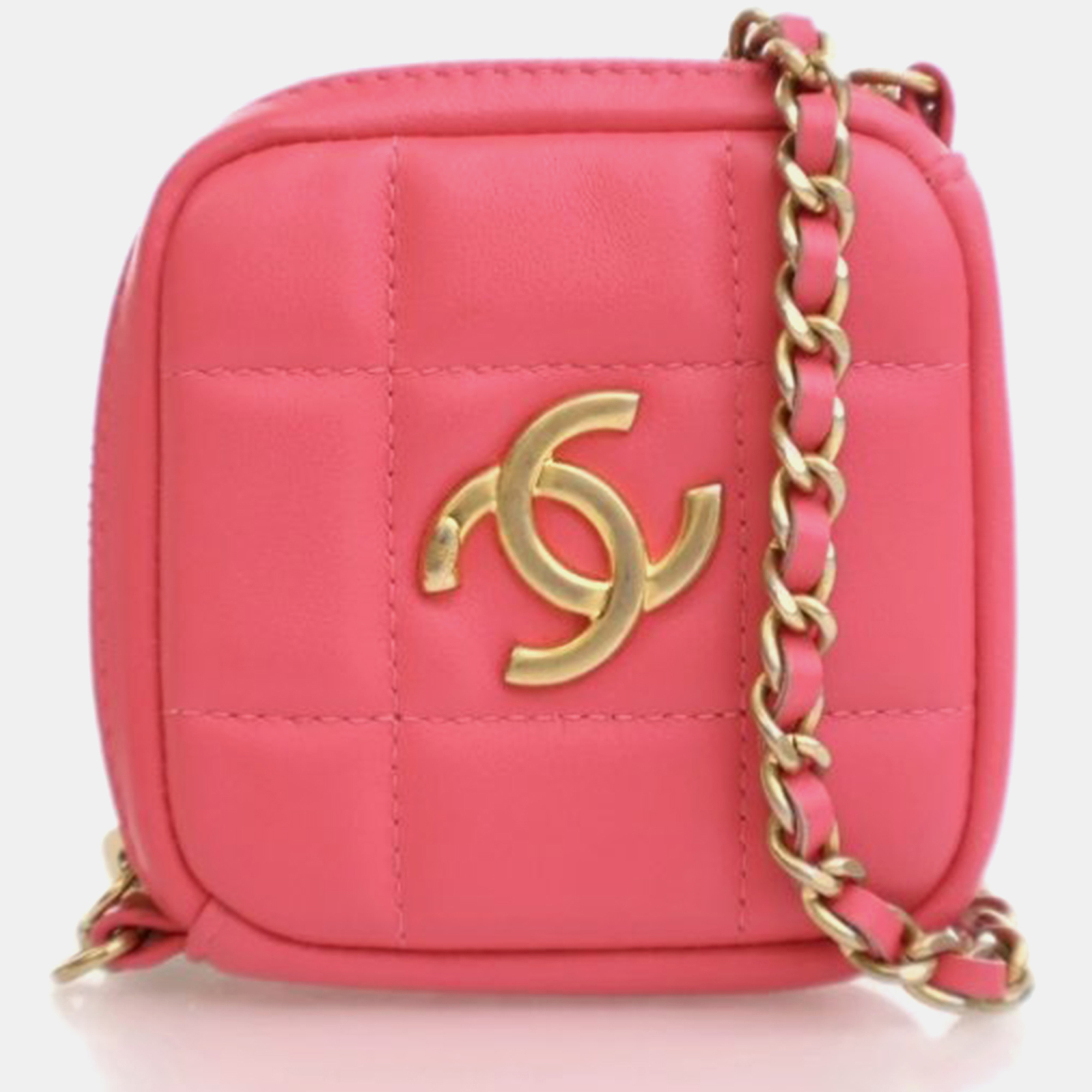 Pre-owned Chanel Mini Pink Lambskin Diamond Cc Clutch With Chain