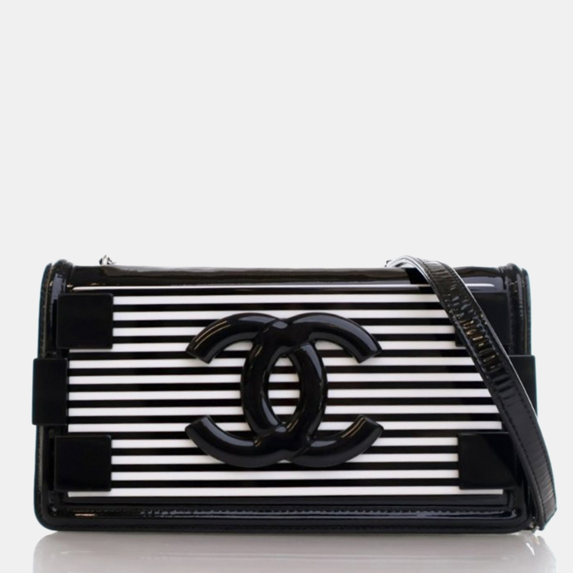 

Chanel Boy Brick Horizontal Small Black White Patent Leather Flap Bag