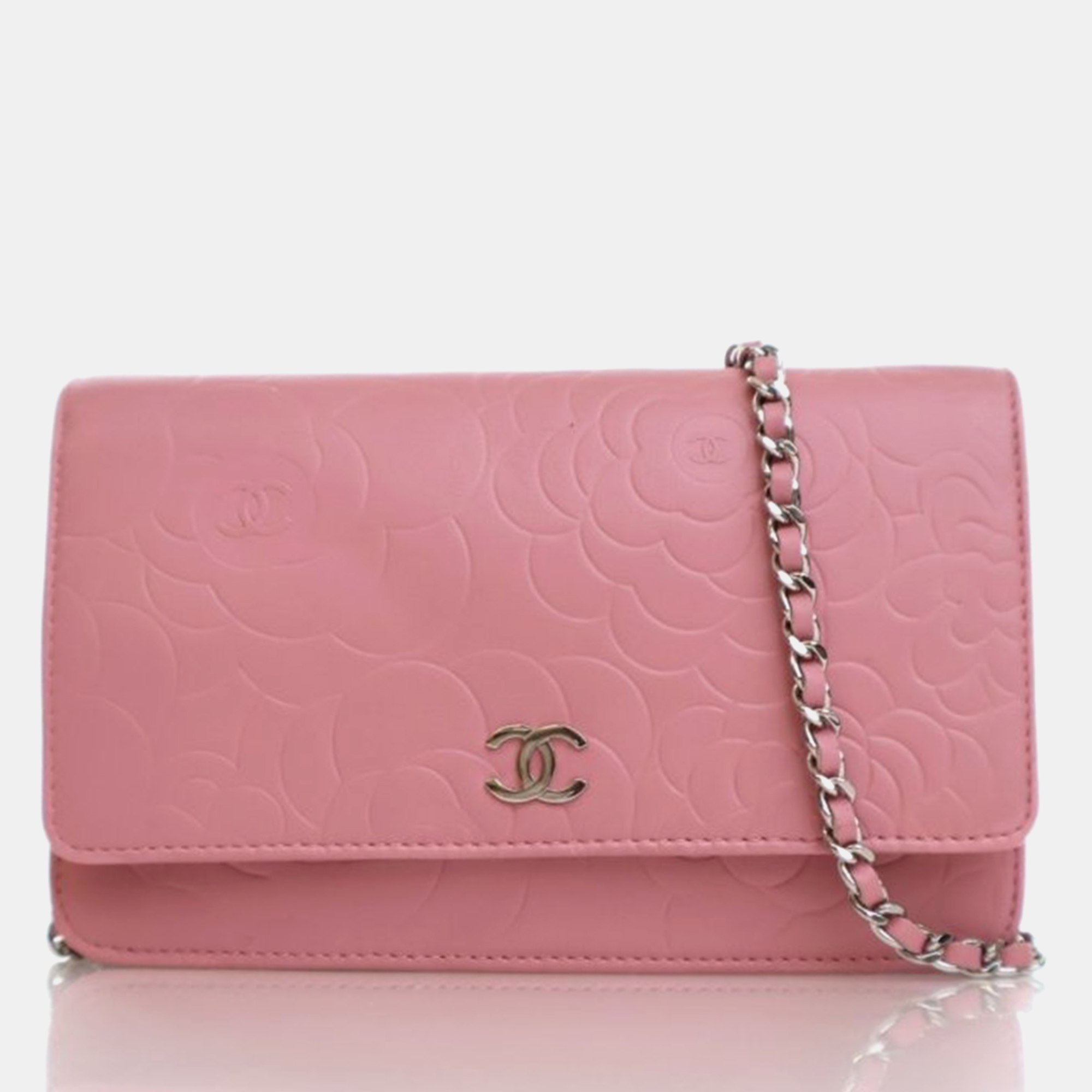 

Chanel Camellia Pink Lambskin Wallet On Chain