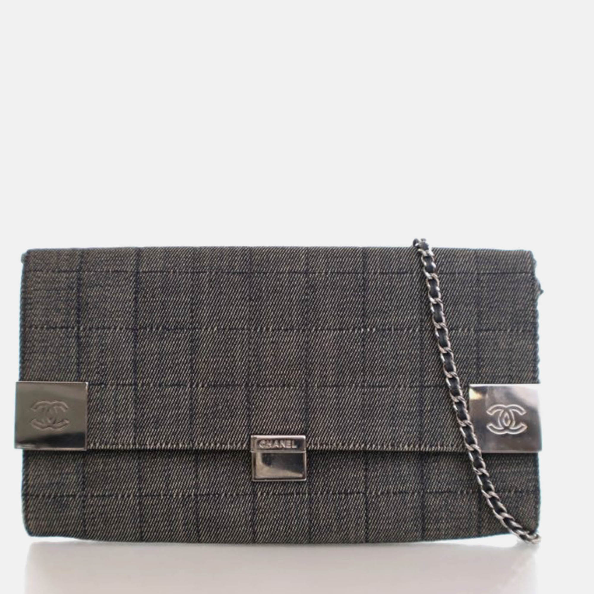 

Chanel Chocolate Bar Vintage Denim Flap Bag, Blue