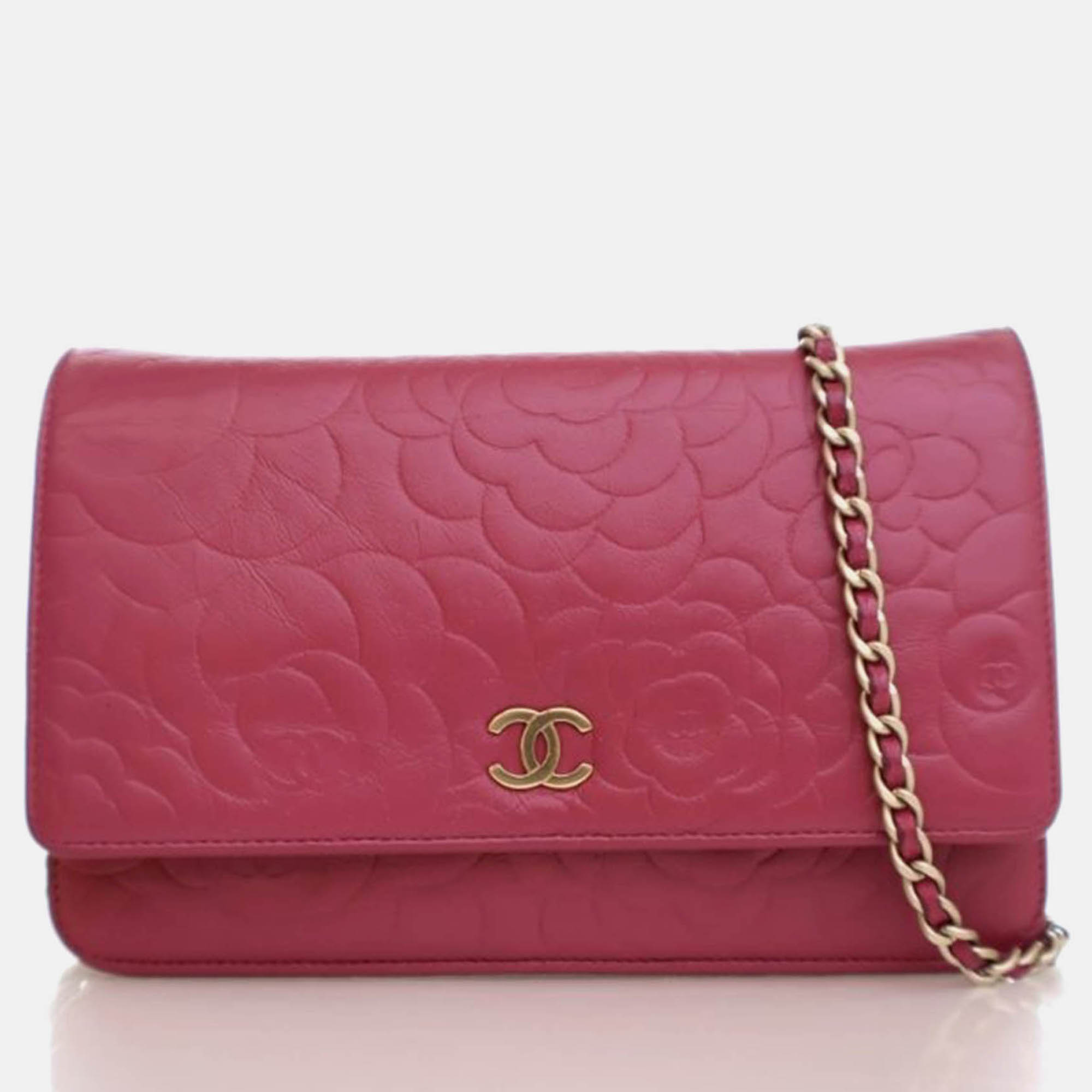 

Chanel Purple Lambskin Camellia Wallet On Chain