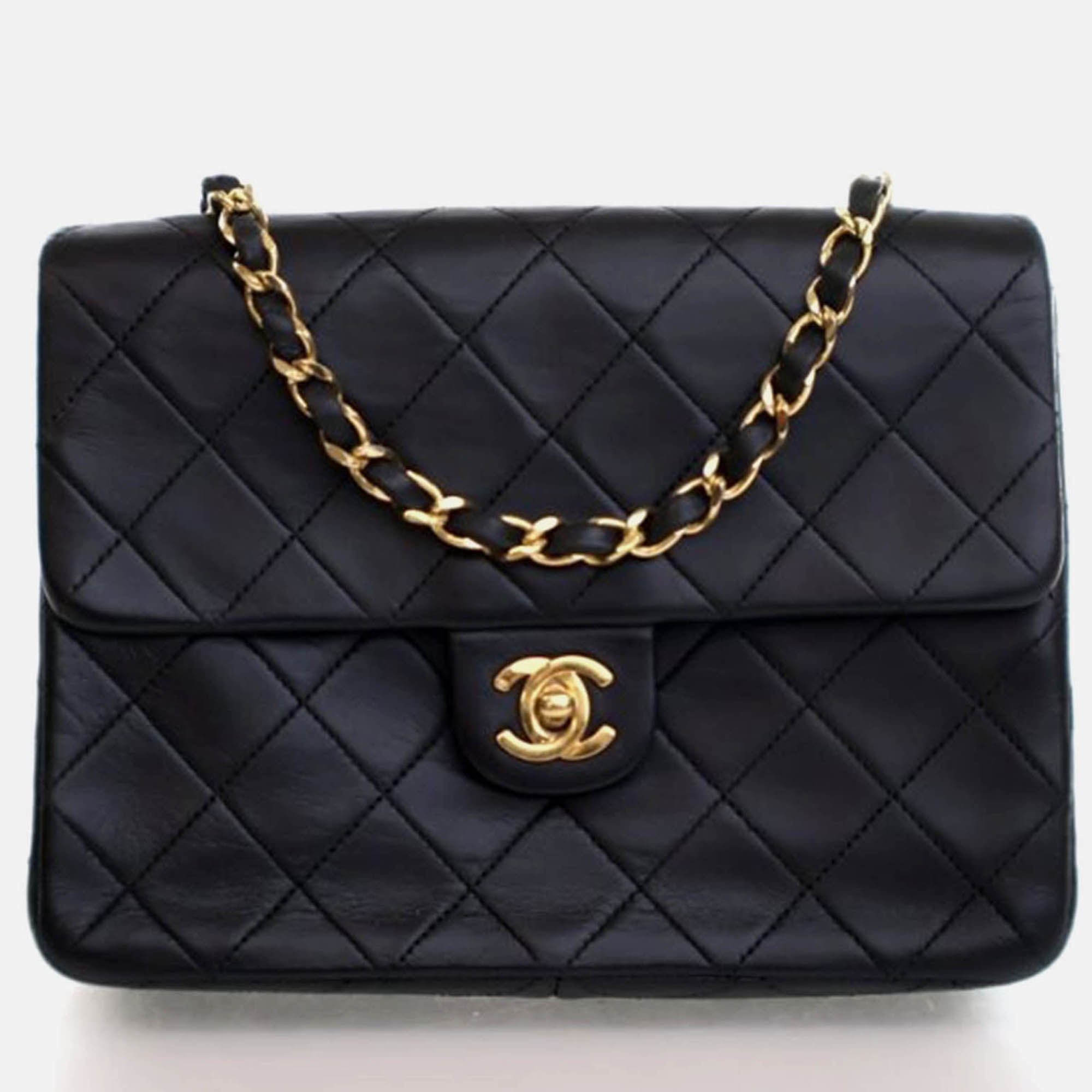 

Chanel Single Flap Vintage Black Lambskin Shoulder Bag
