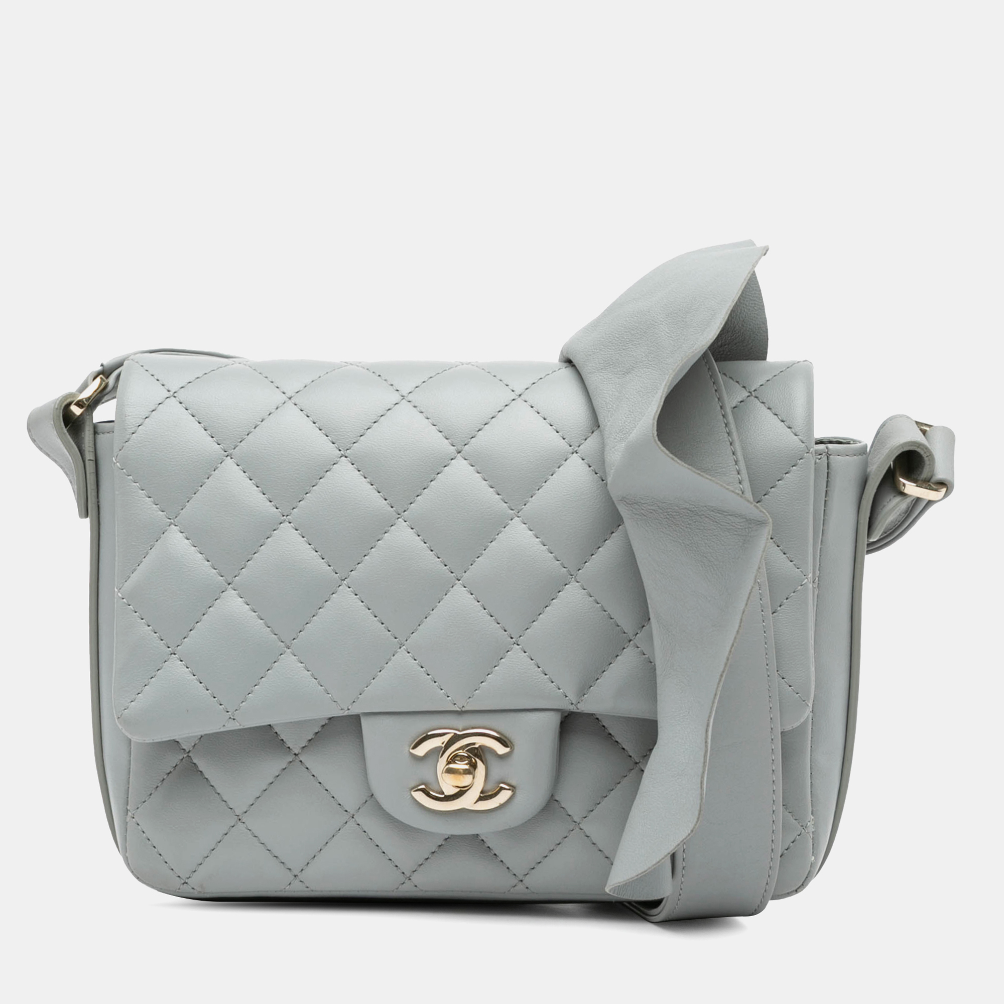 

Chanel Quilted Calfskin Bolero de Chanel Flap, Grey