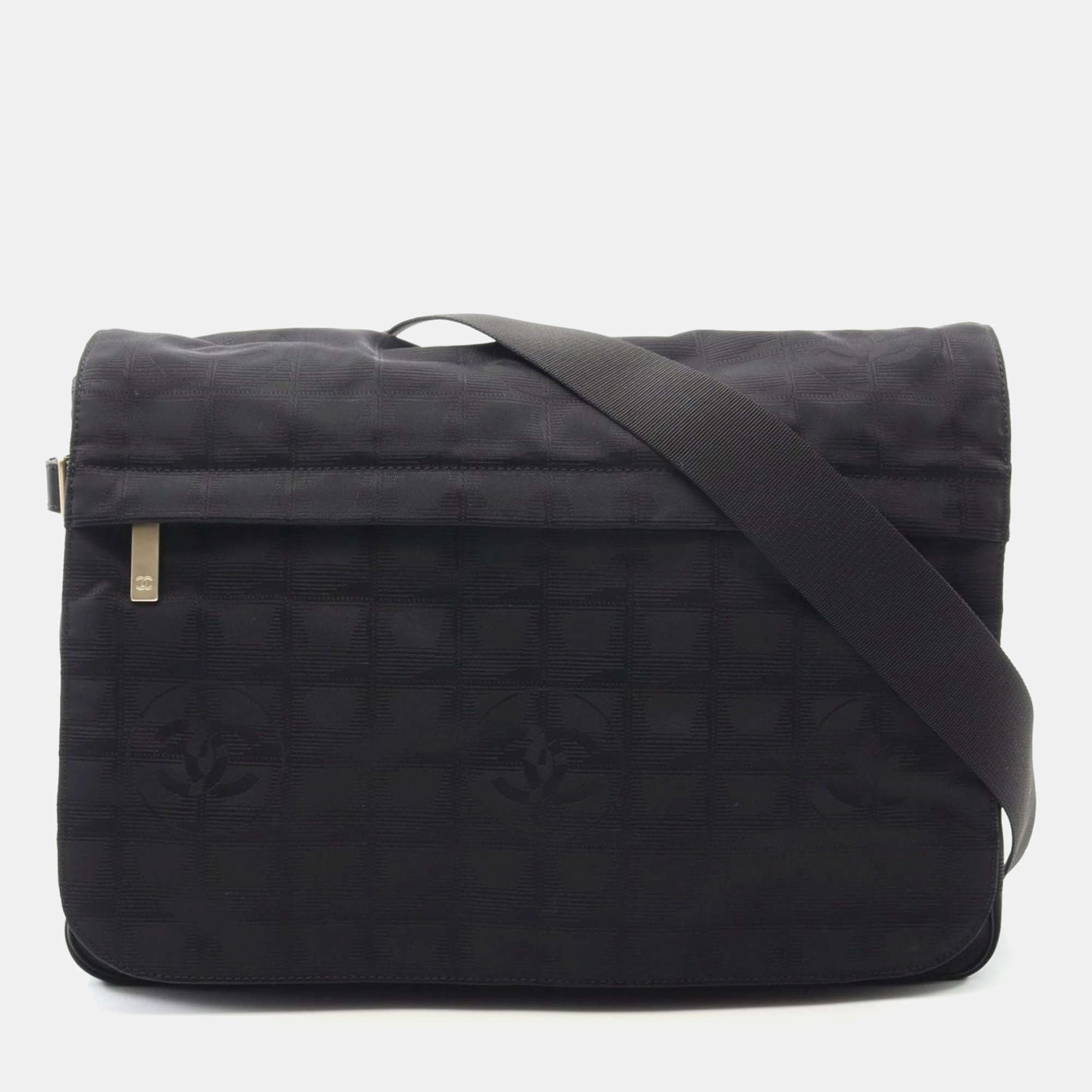 

Chanel New Travel Line Black Nylon Canvas Crossbody Shoulder Bag