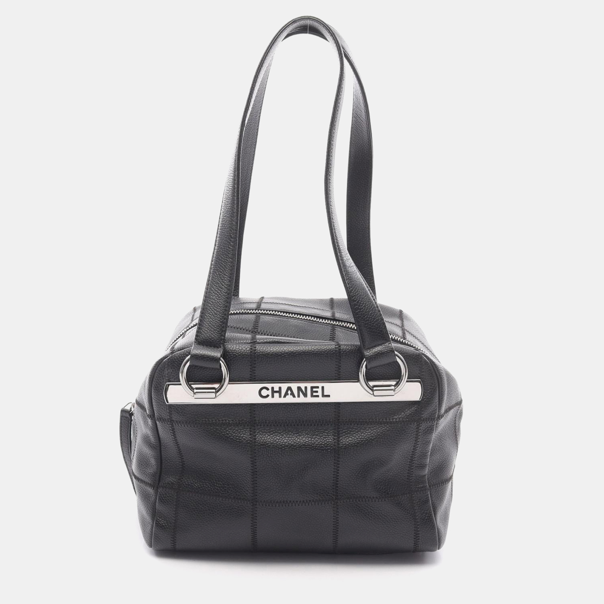 

Chanel Chocolate Bar Shoulder Bag Calfskin Black Shw Coco Cc