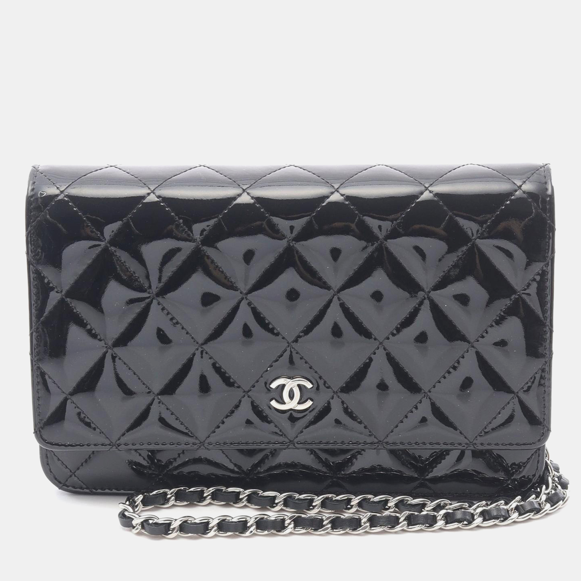

Chanel Matelasse Crossbody Chain Shoulder Bag Patent Leather Black Shw