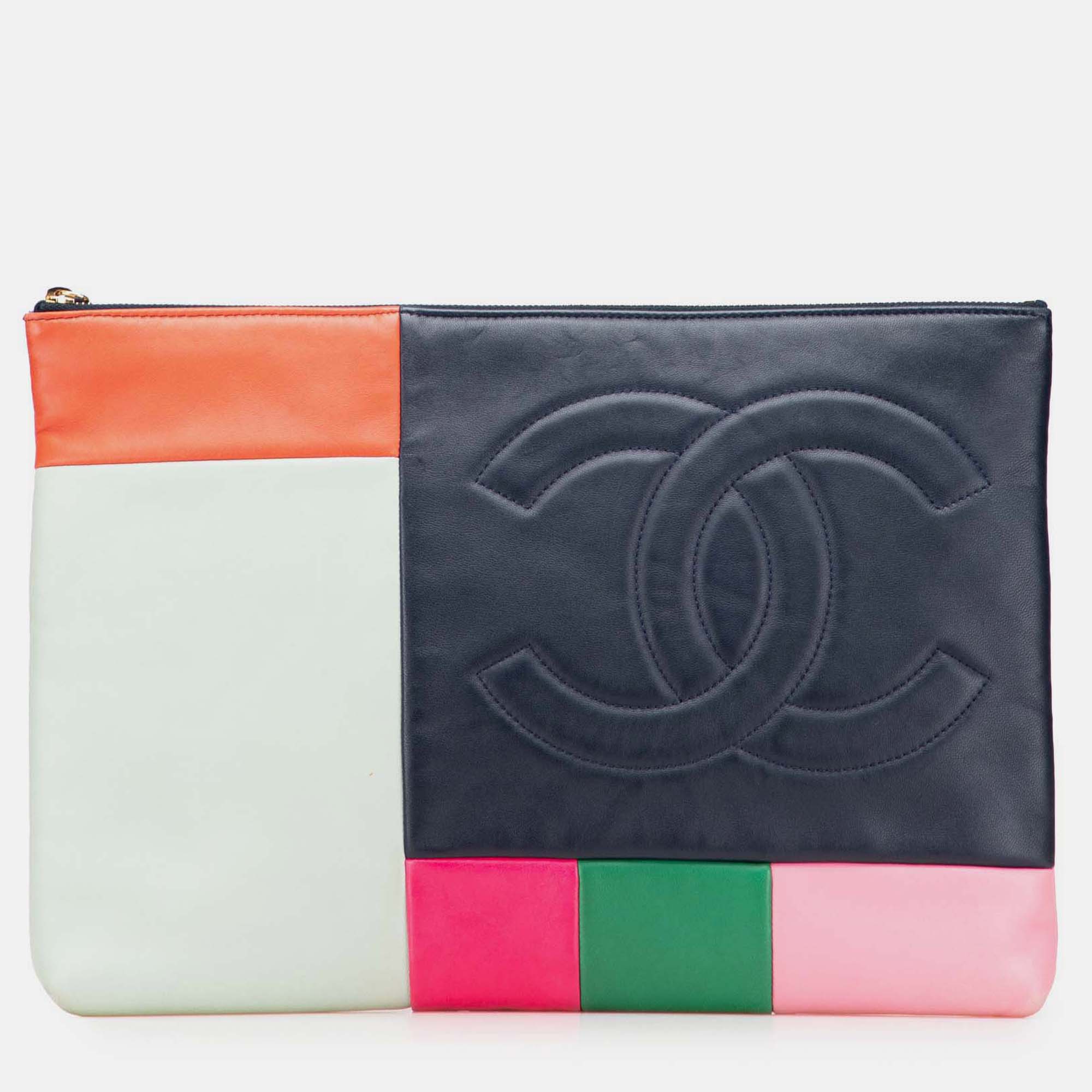 

Chanel Blue Large Lambskin Colorblock Patchwork O Case