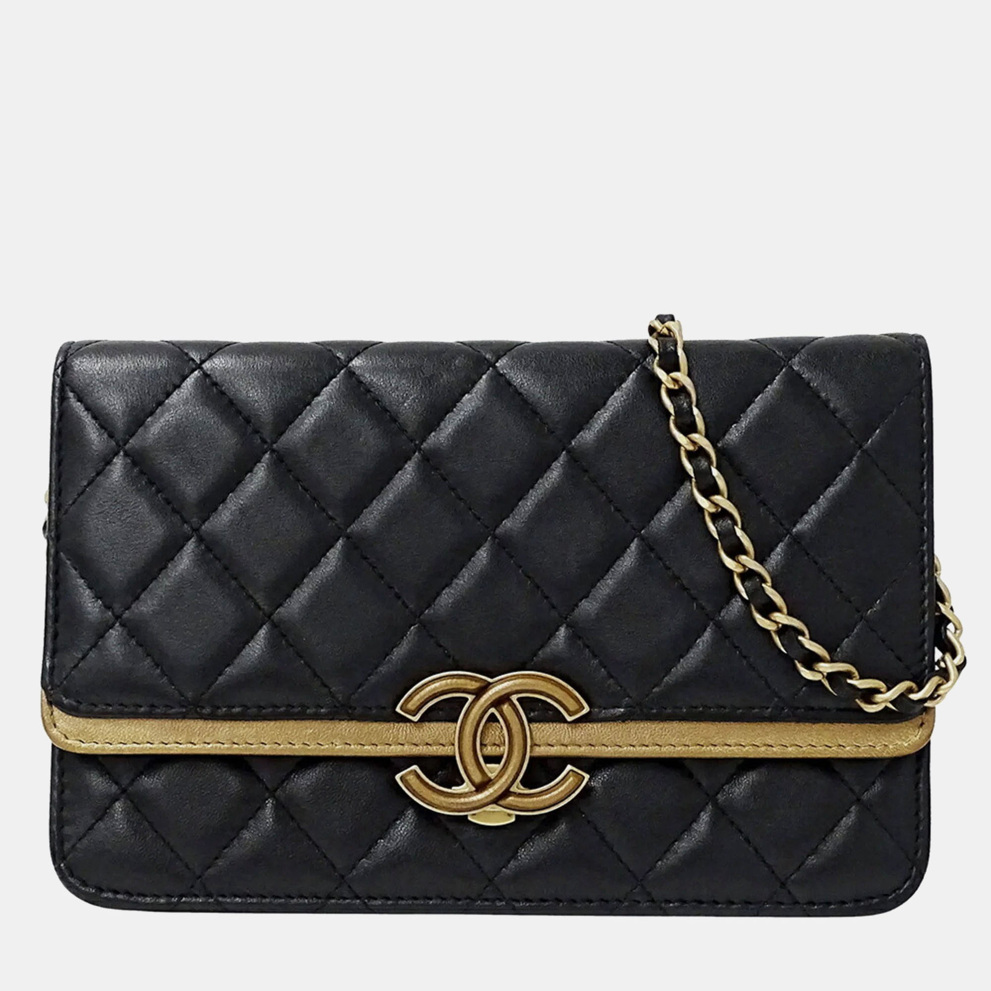 Pre-owned Chanel Wallet Matelasse Shoulder Lambskin Black Chain
