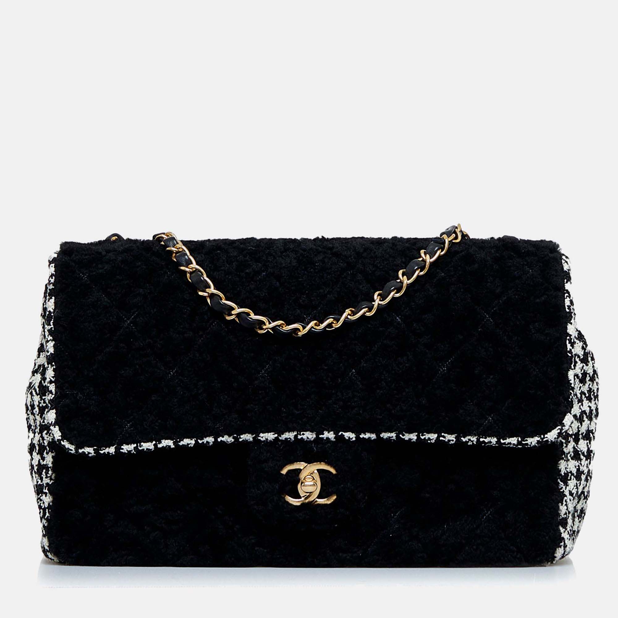 

Chanel CC Turnlock Flap Shearling Bag, Black