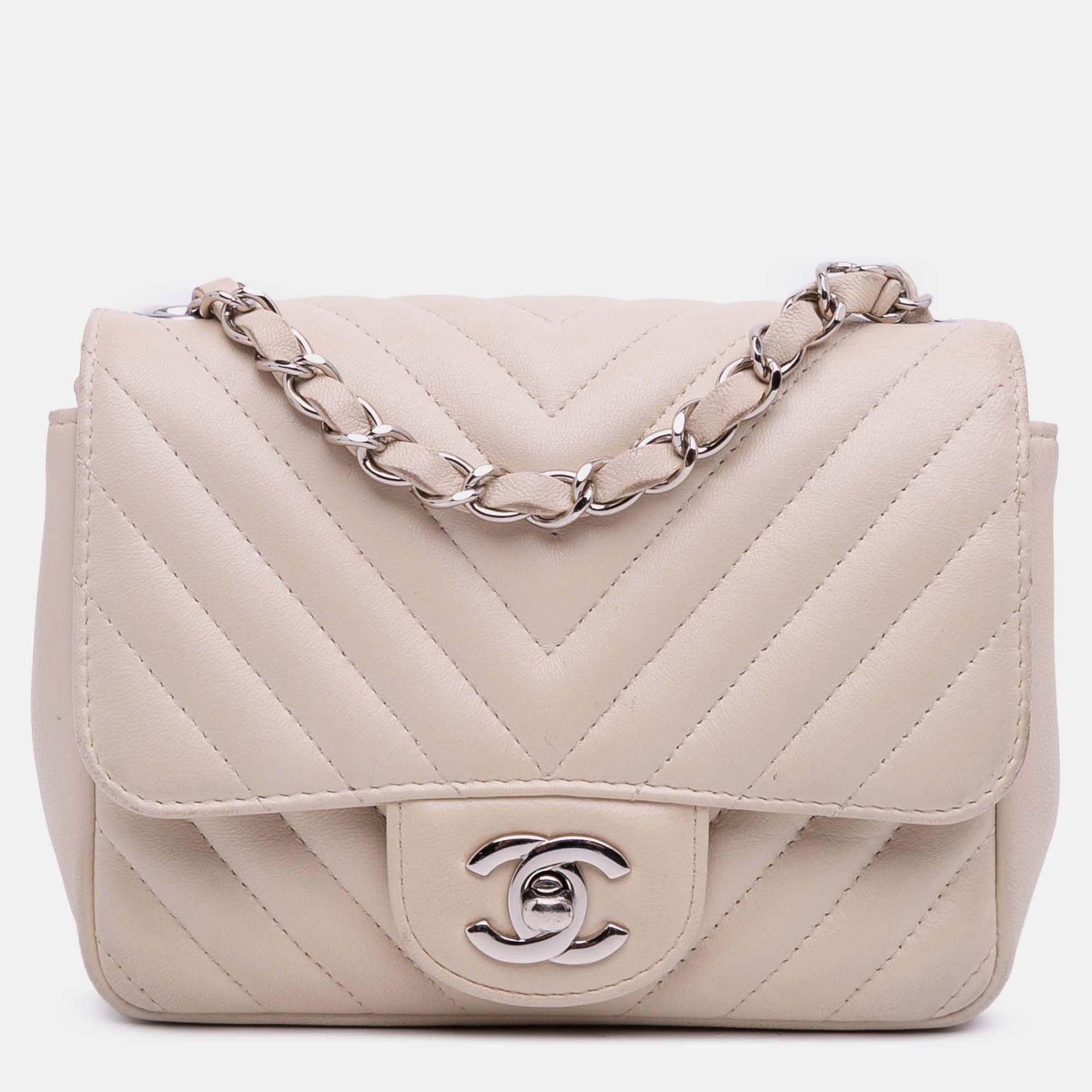 

Chanel White Mini Square Classic Chevron Lambskin Single Flap