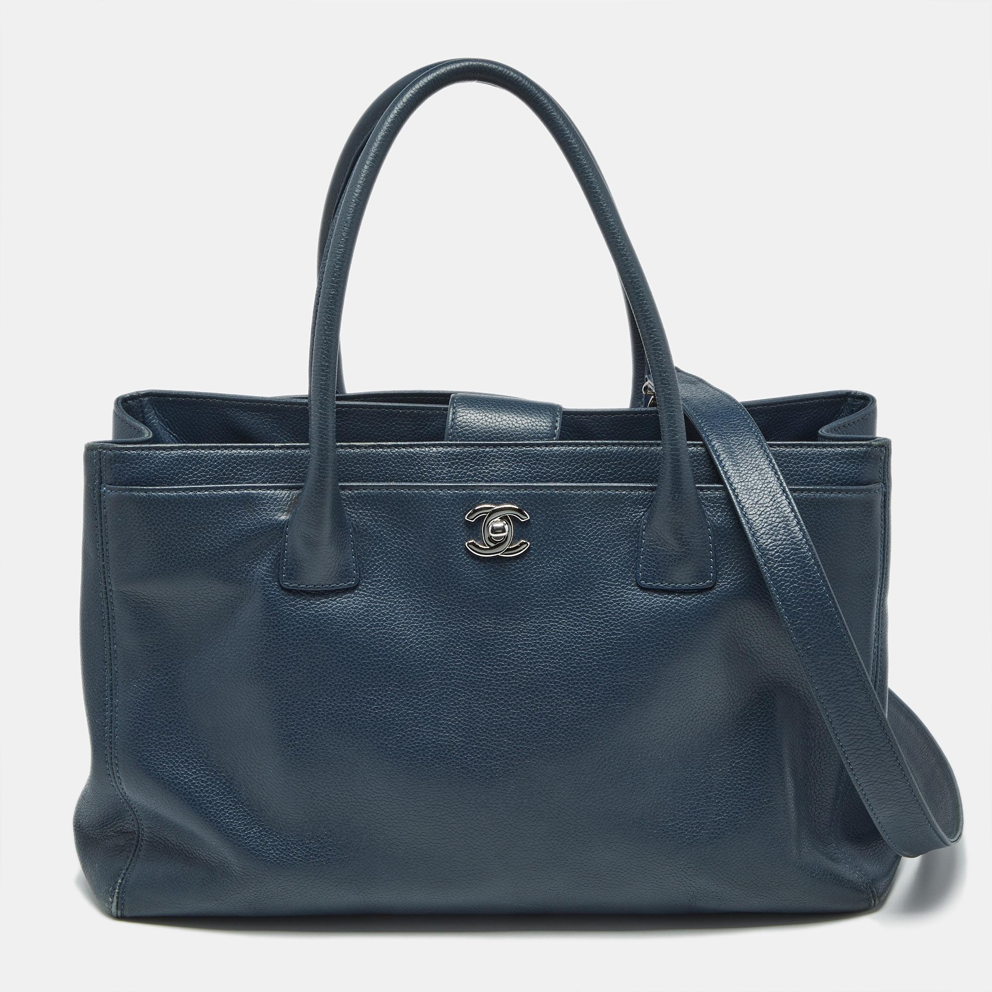 

Chanel Blue Leather Executive Cerf Tote