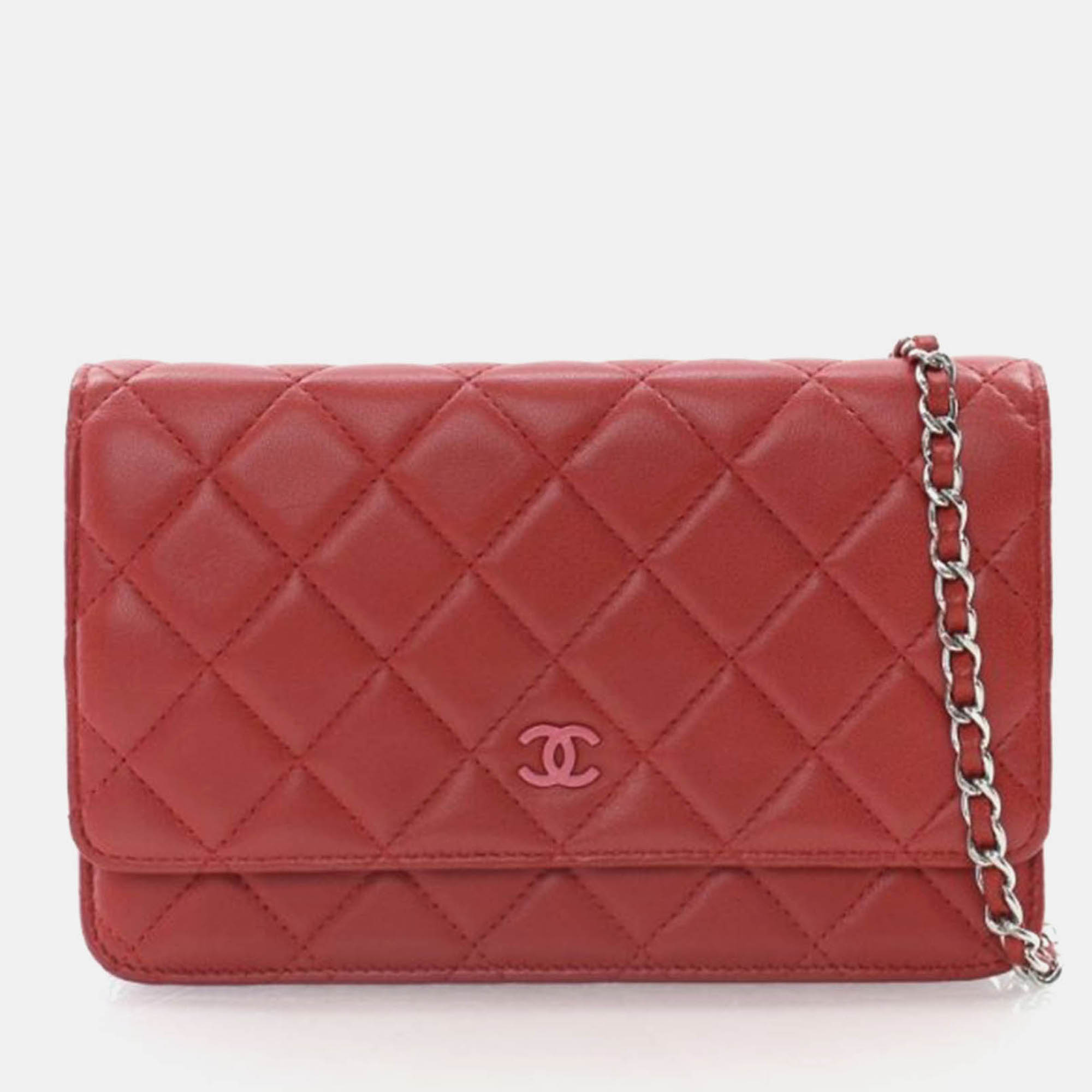 

Chanel Classic Red Lambskin Wallet On Chain