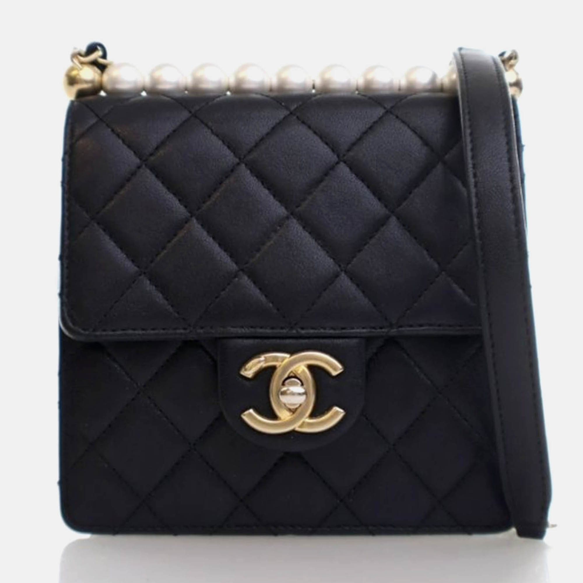 

Chanel Chic Pearl Flap Small Black Goatskin Shoulder Bag