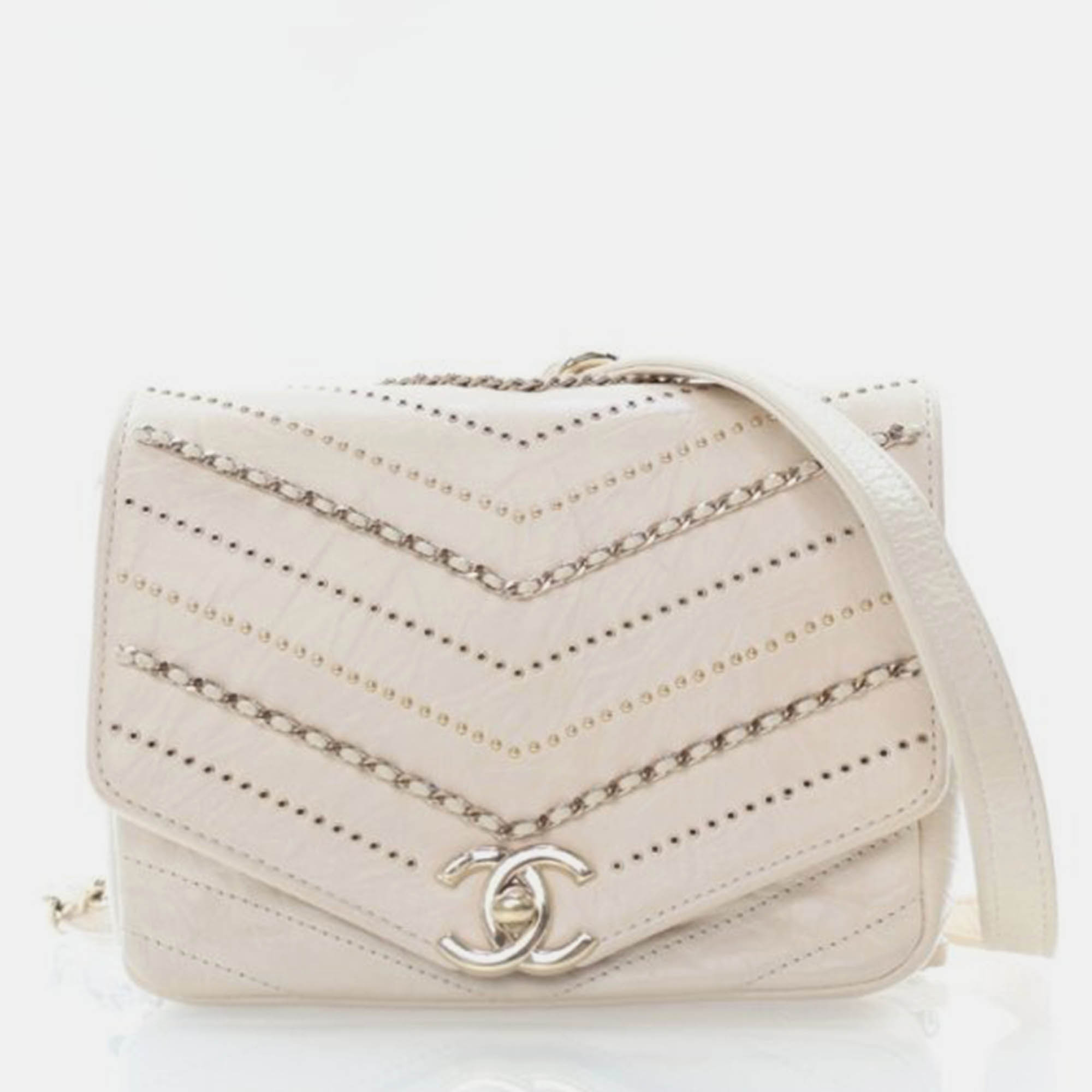 

Chanel Chevron Flap Mini Cream Crinkled Calfskin Square Chain Shoulder Bag
