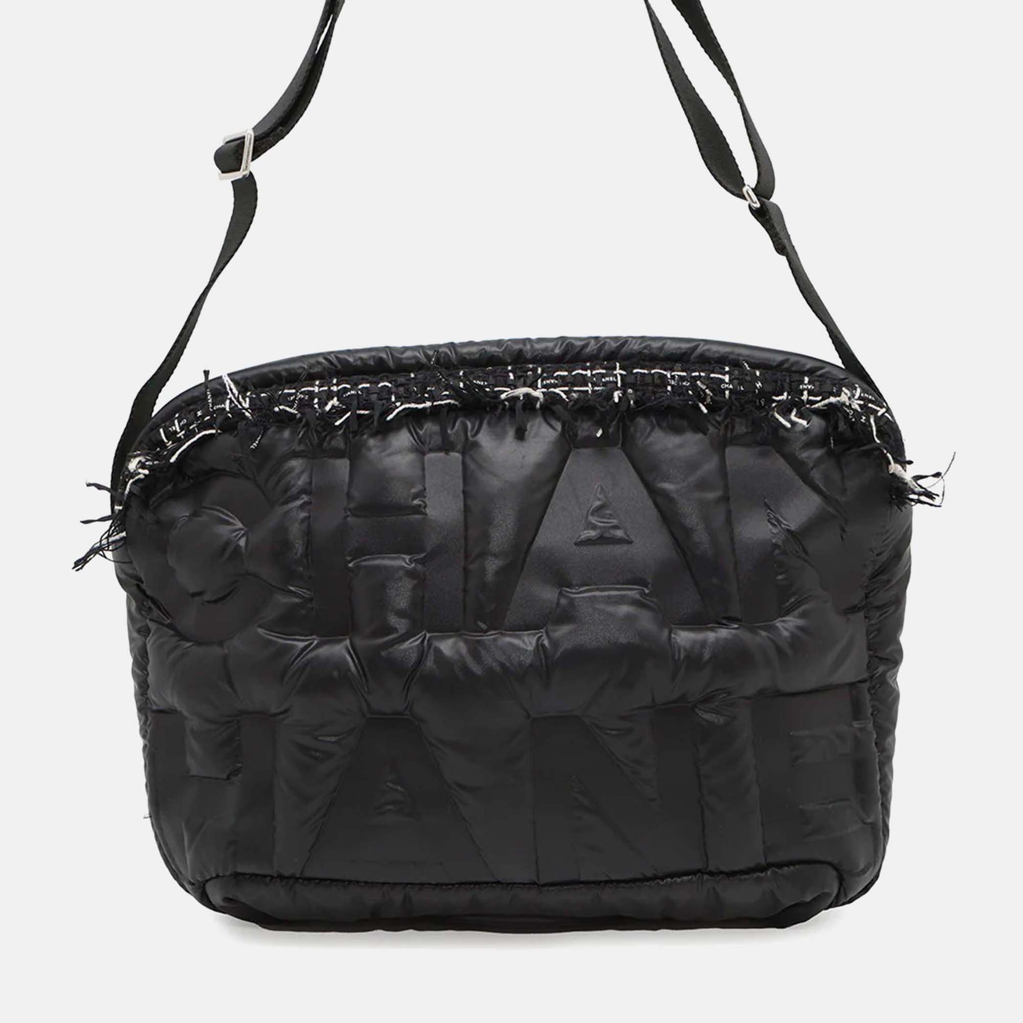 

Chanel Coco Neige Black Nylon Shoulder Bag