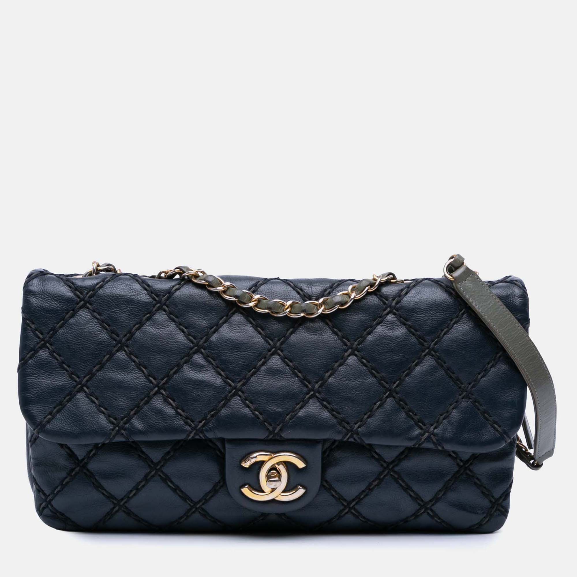 

Chanel Navy Blue Paris Dallas Quilted Calfskin Chic Stitch Flap