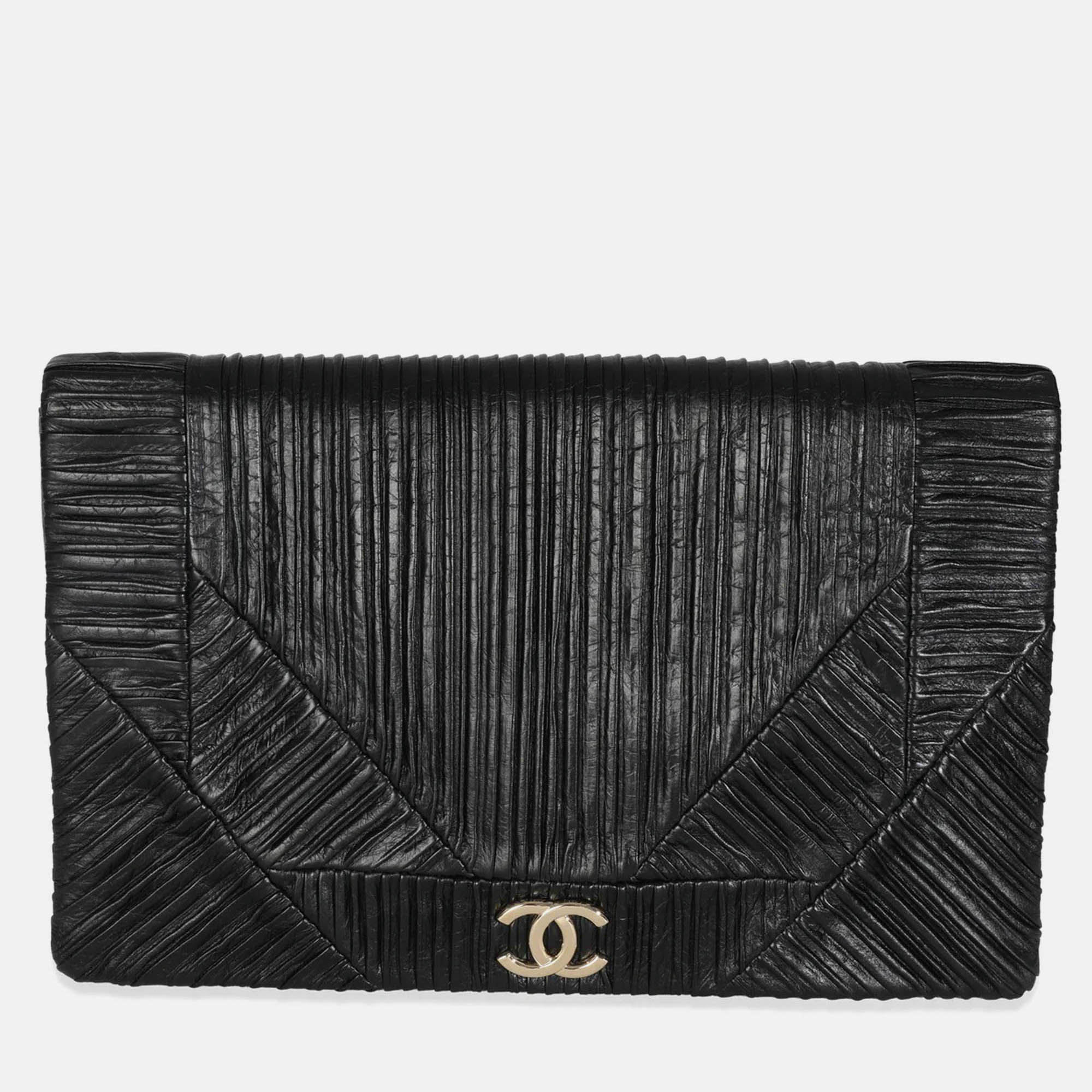 

Chanel Black Crumpled Calfskin Coco Pleats  Flap Clutch