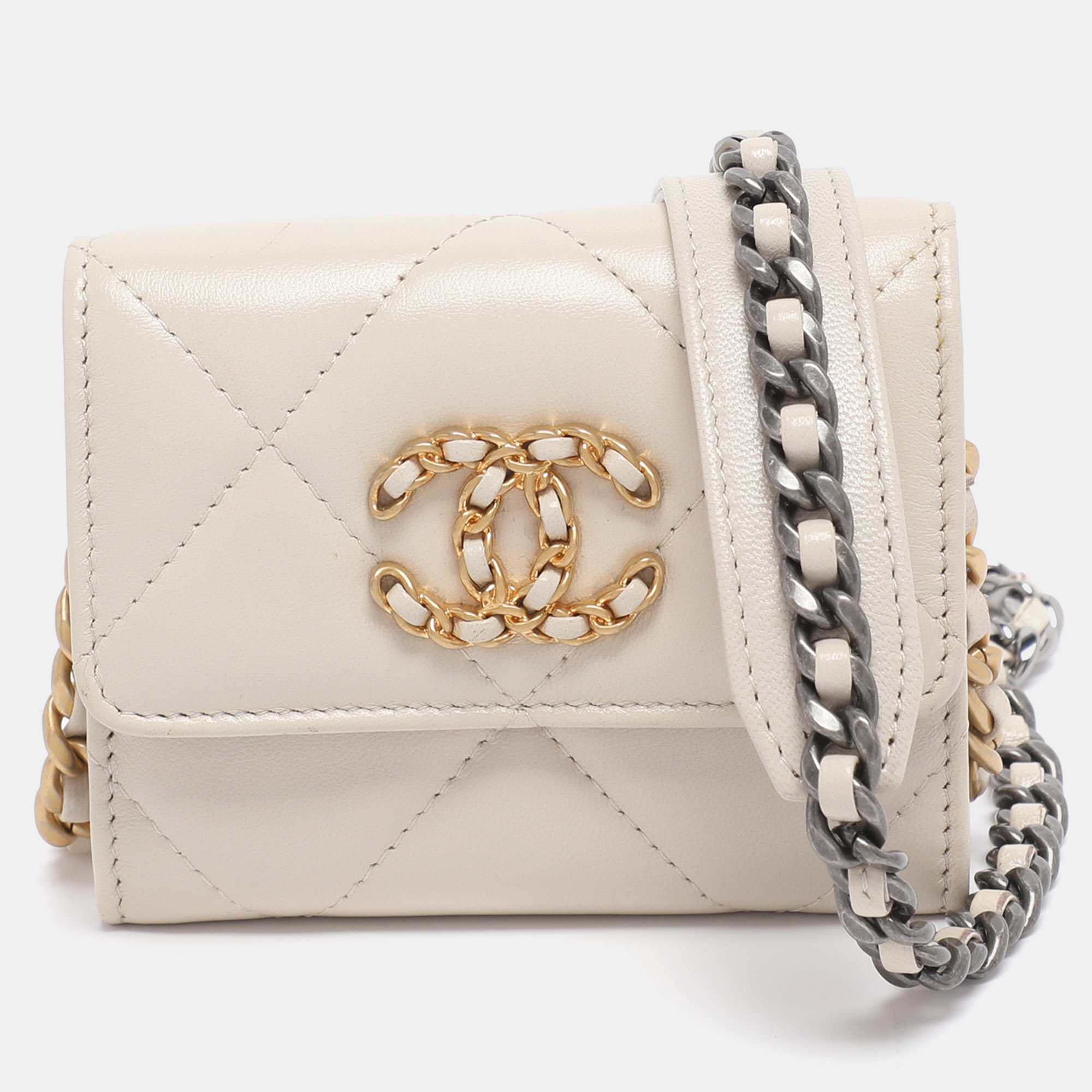 Pre-owned Chanel Cream Quilted Leather 19 Compact Wallet On Chain In White