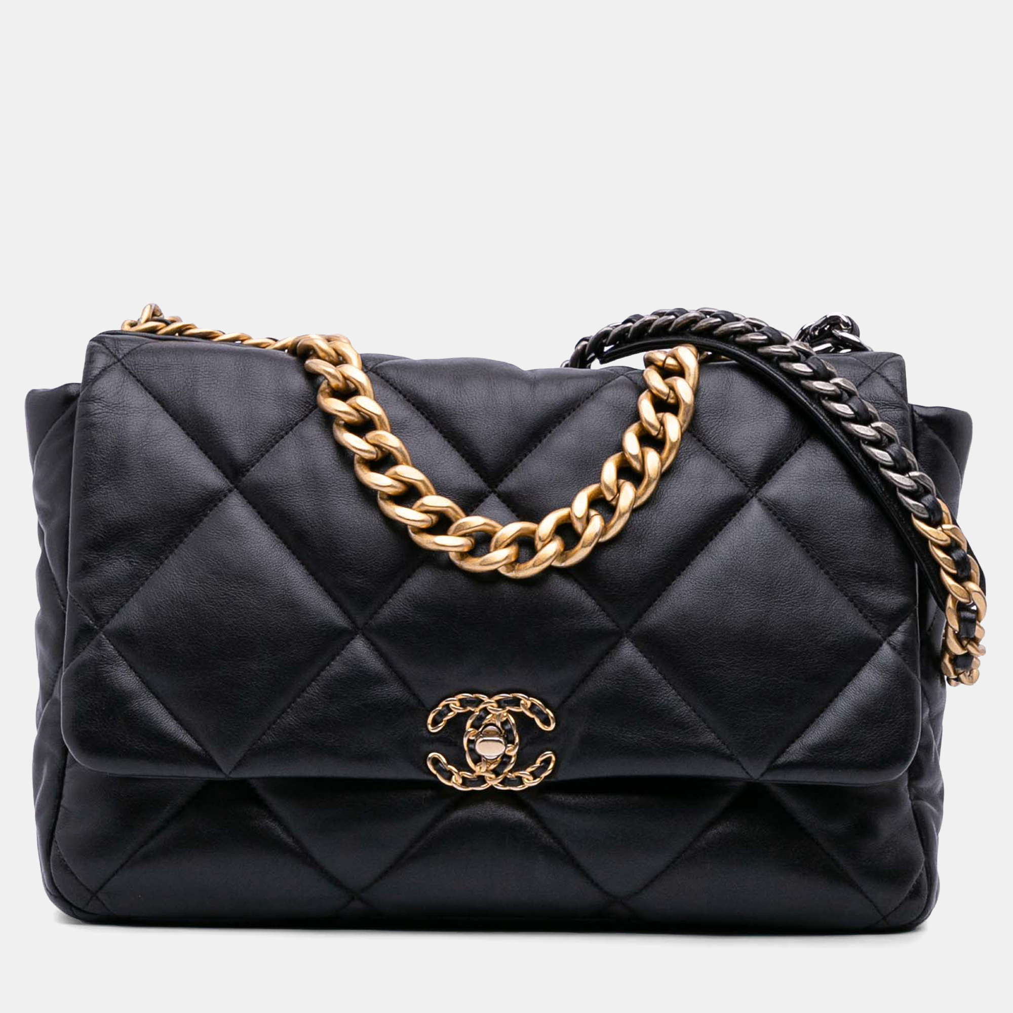 

Chanel Black Maxi Lambskin 19 Flap