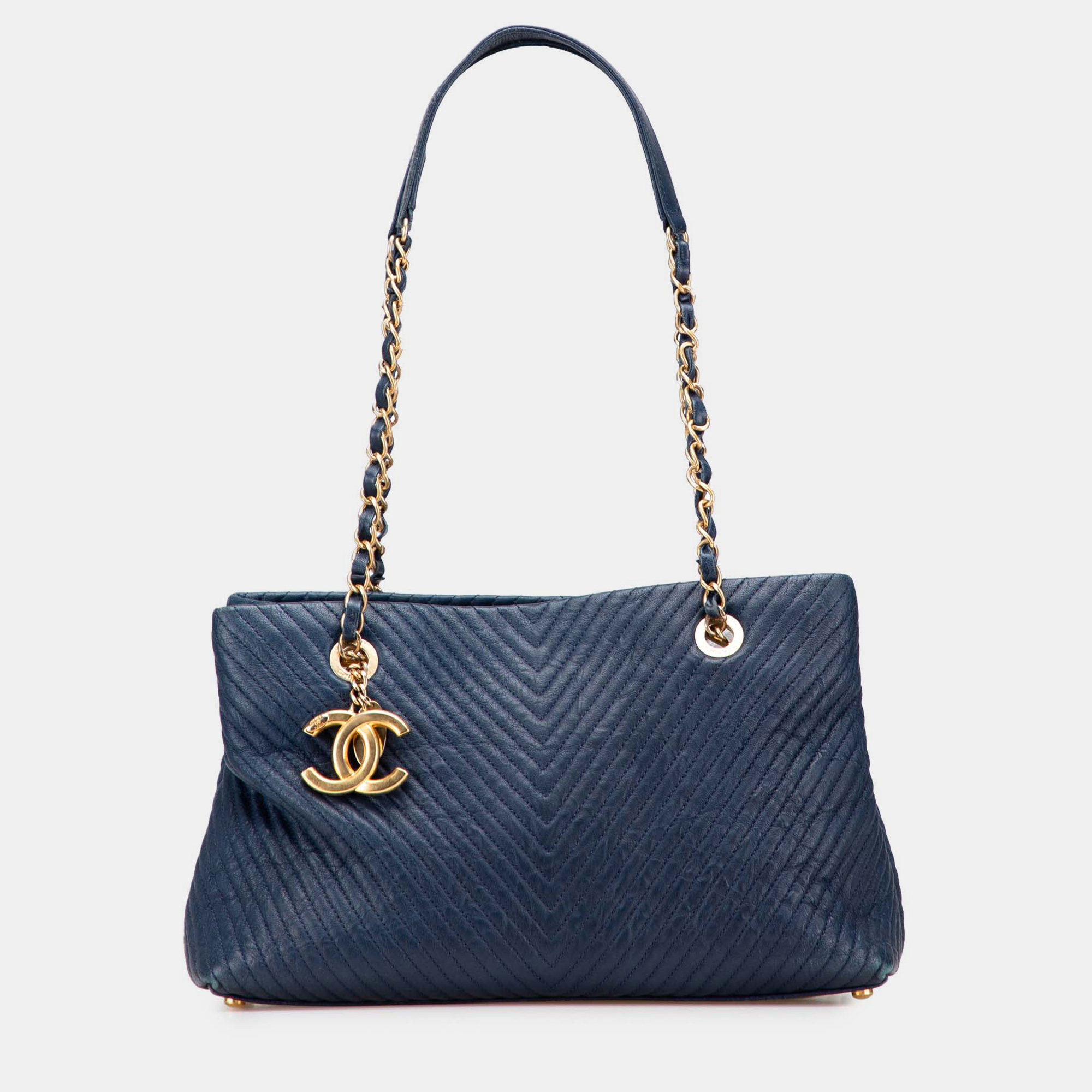 

Chanel Blue Medium Chevron Wrinkled Lambskin Medallion Charm Tote