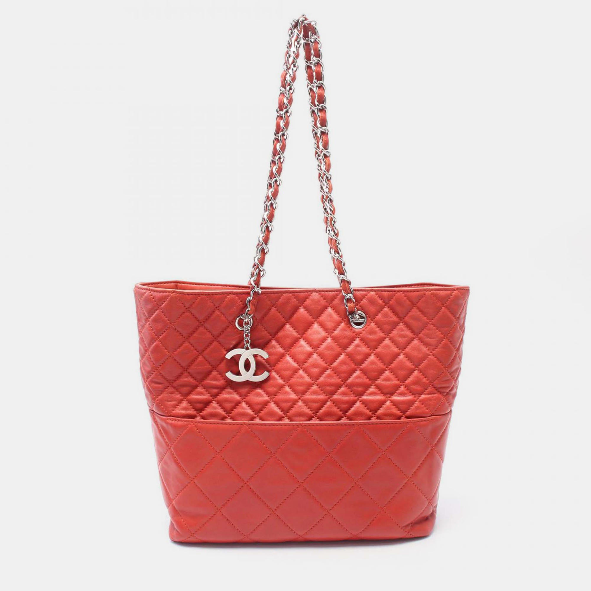 

Chanel Red CC Quilted Lambskin Chain Tote