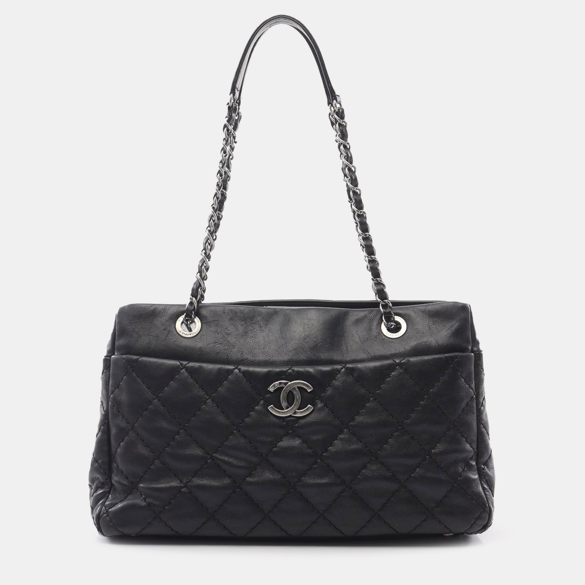 

Chanel Black Medium CC Quilted Calfskin Stitch It Tote